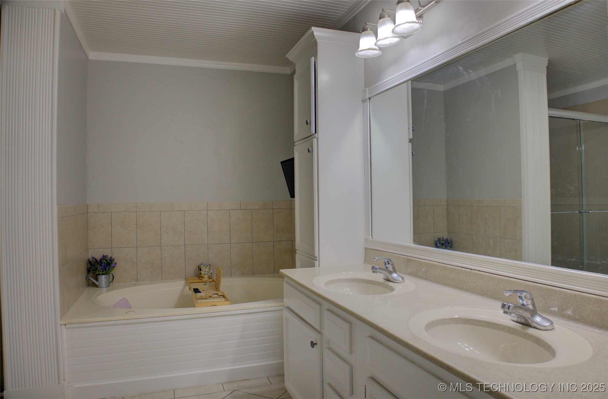 2925 W Berwick Street Property Photo 28