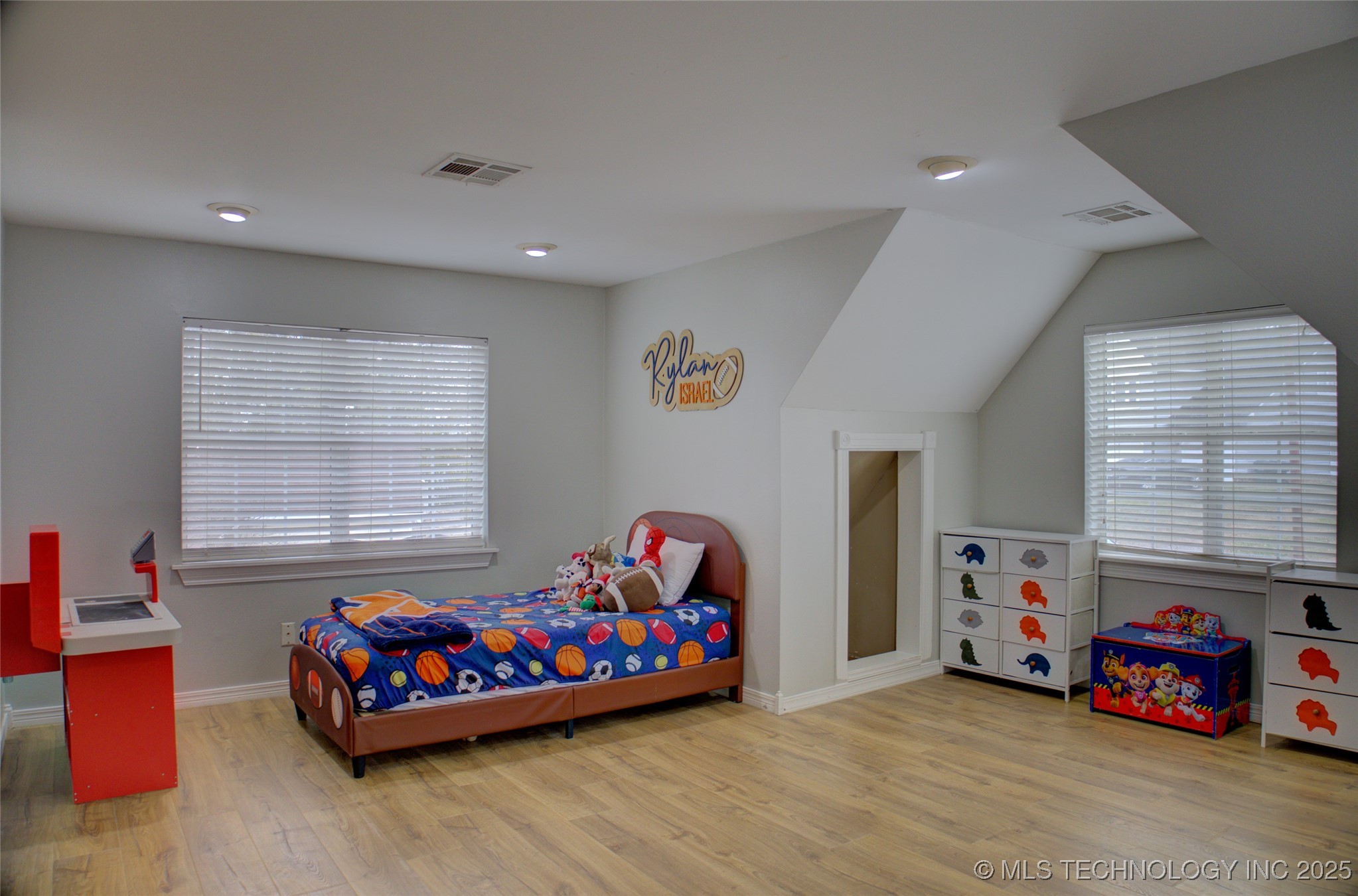 2925 W Berwick Street Property Photo 37