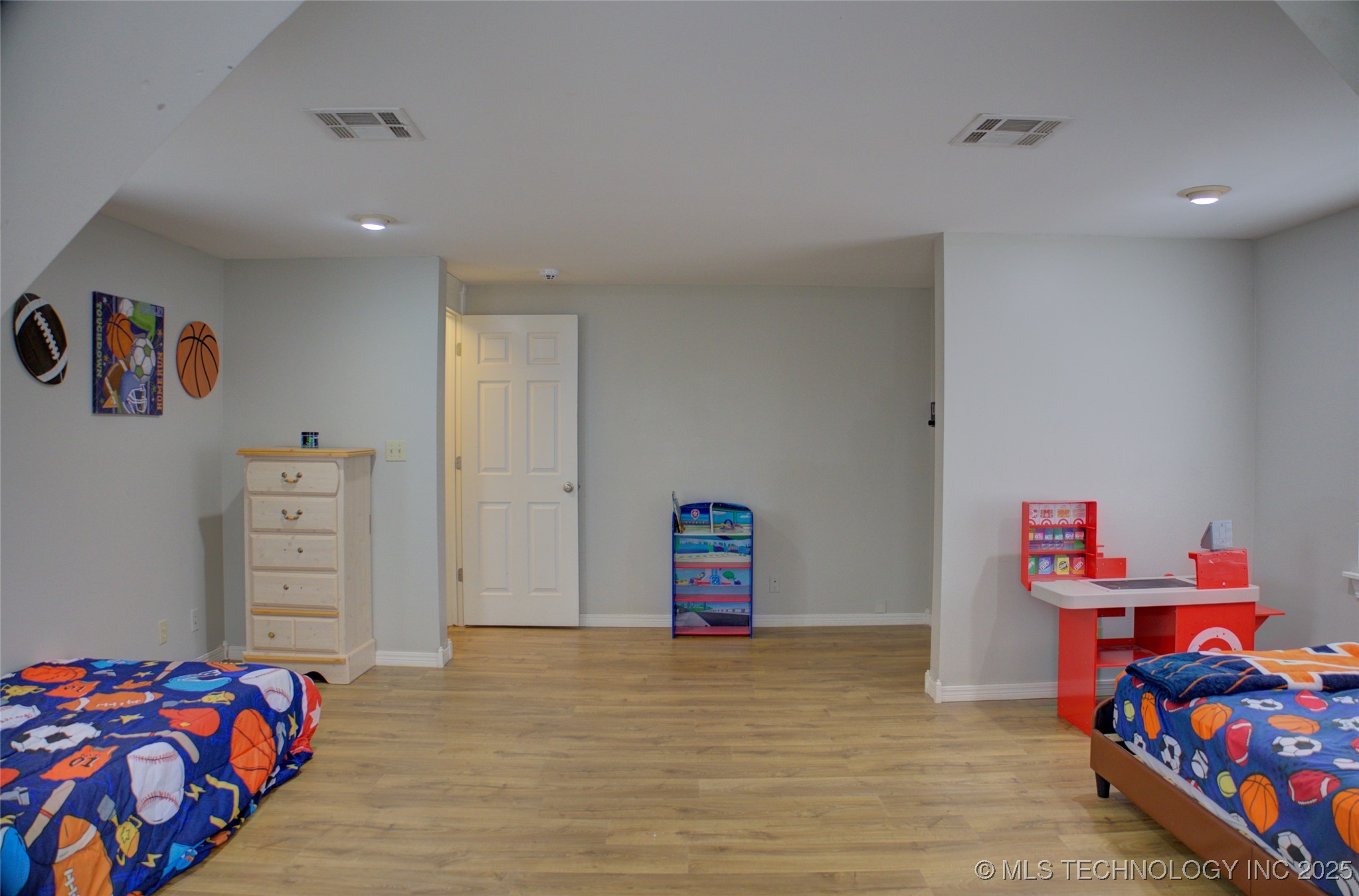 2925 W Berwick Street Property Photo 40