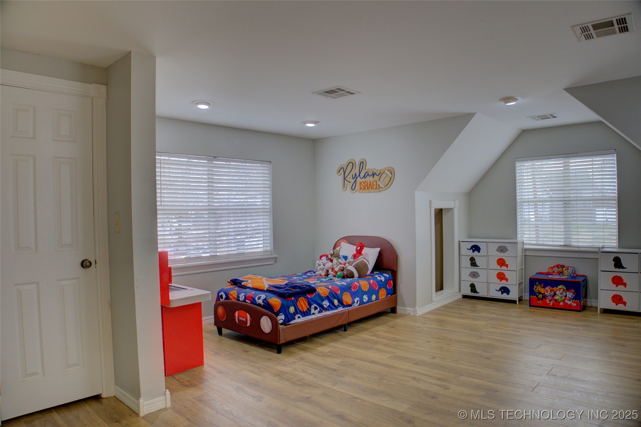 2925 W Berwick Street Property Photo 41