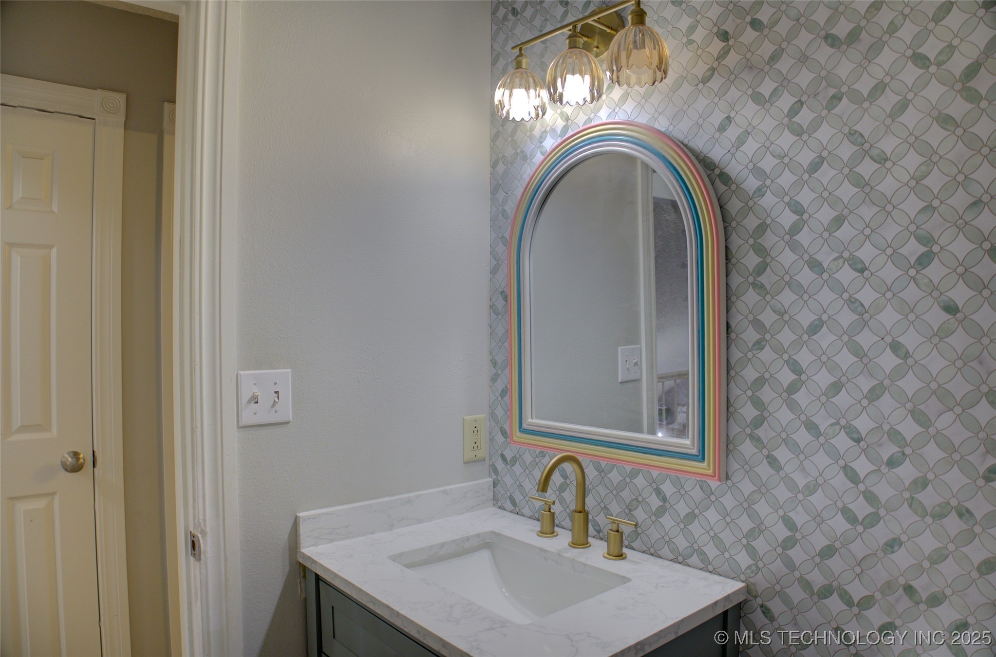 2925 W Berwick Street Property Photo 43