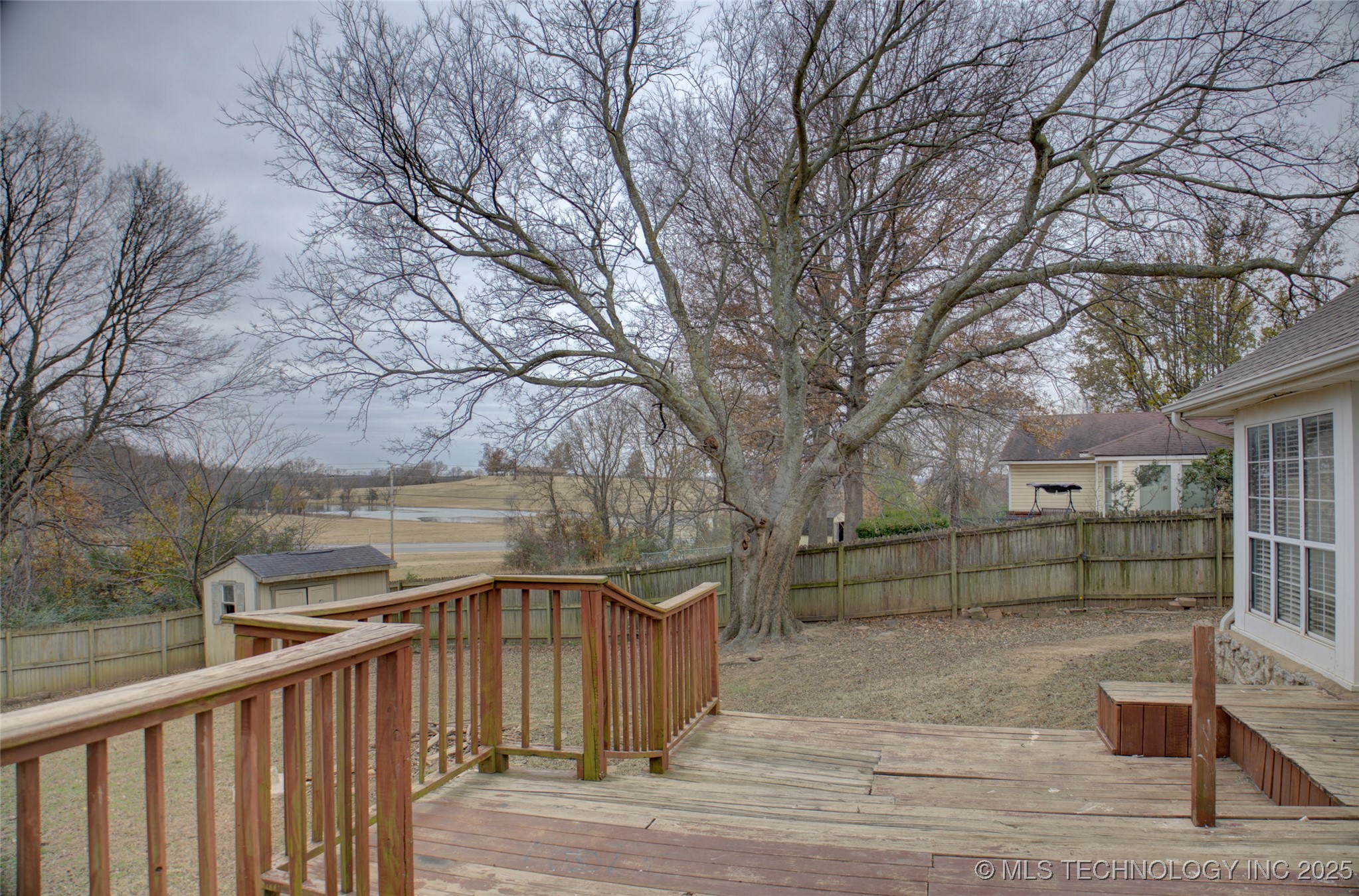 2925 W Berwick Street Property Photo 55