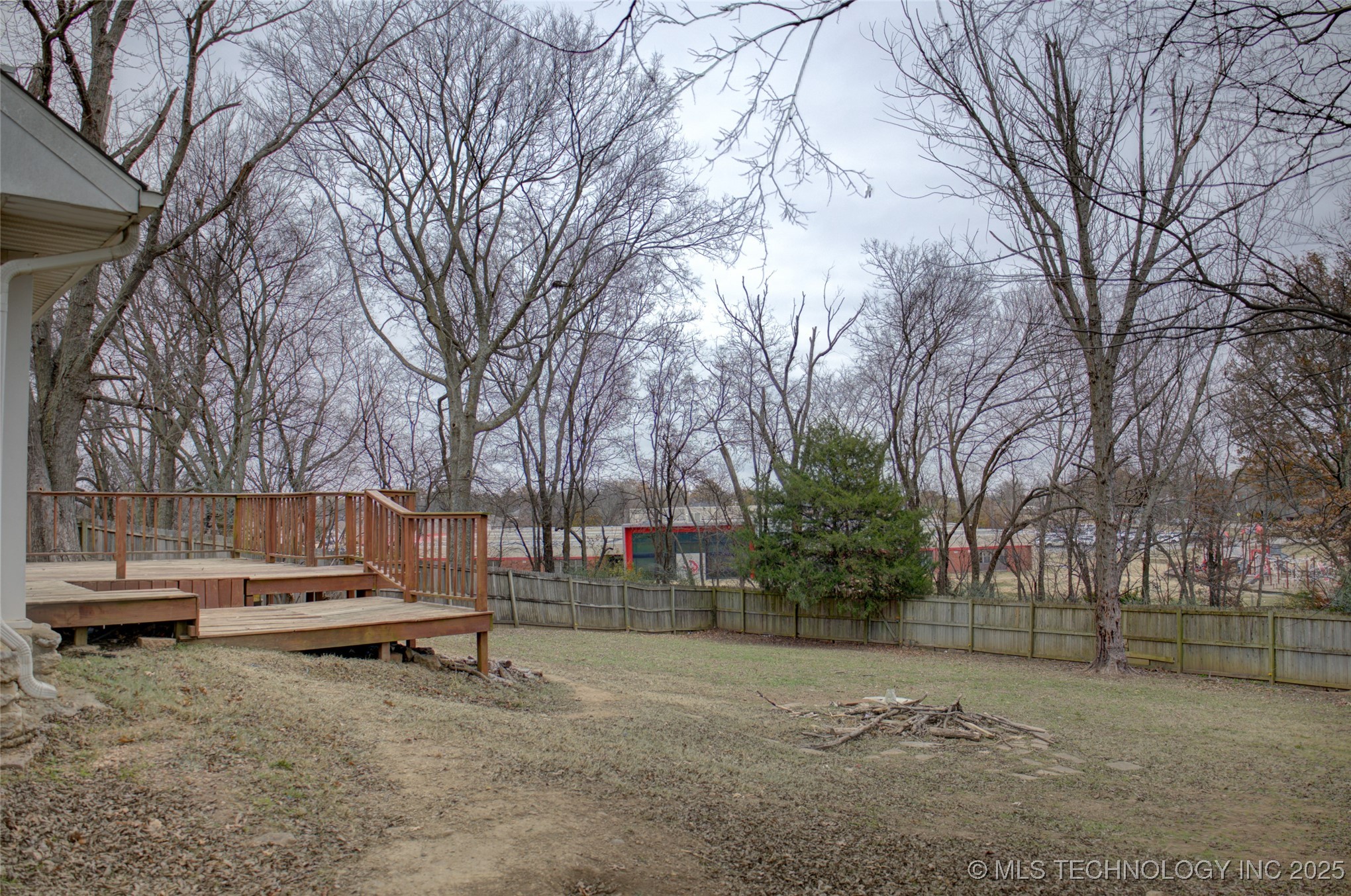 2925 W Berwick Street Property Photo 56