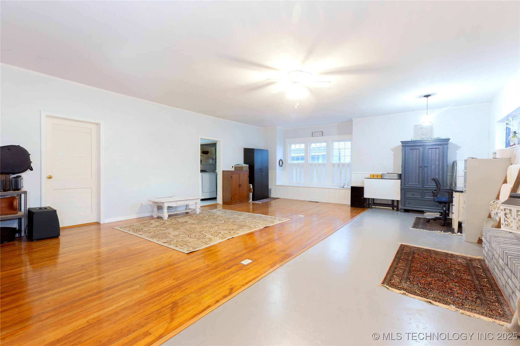 520 E Peoria Avenue Property Photo 3