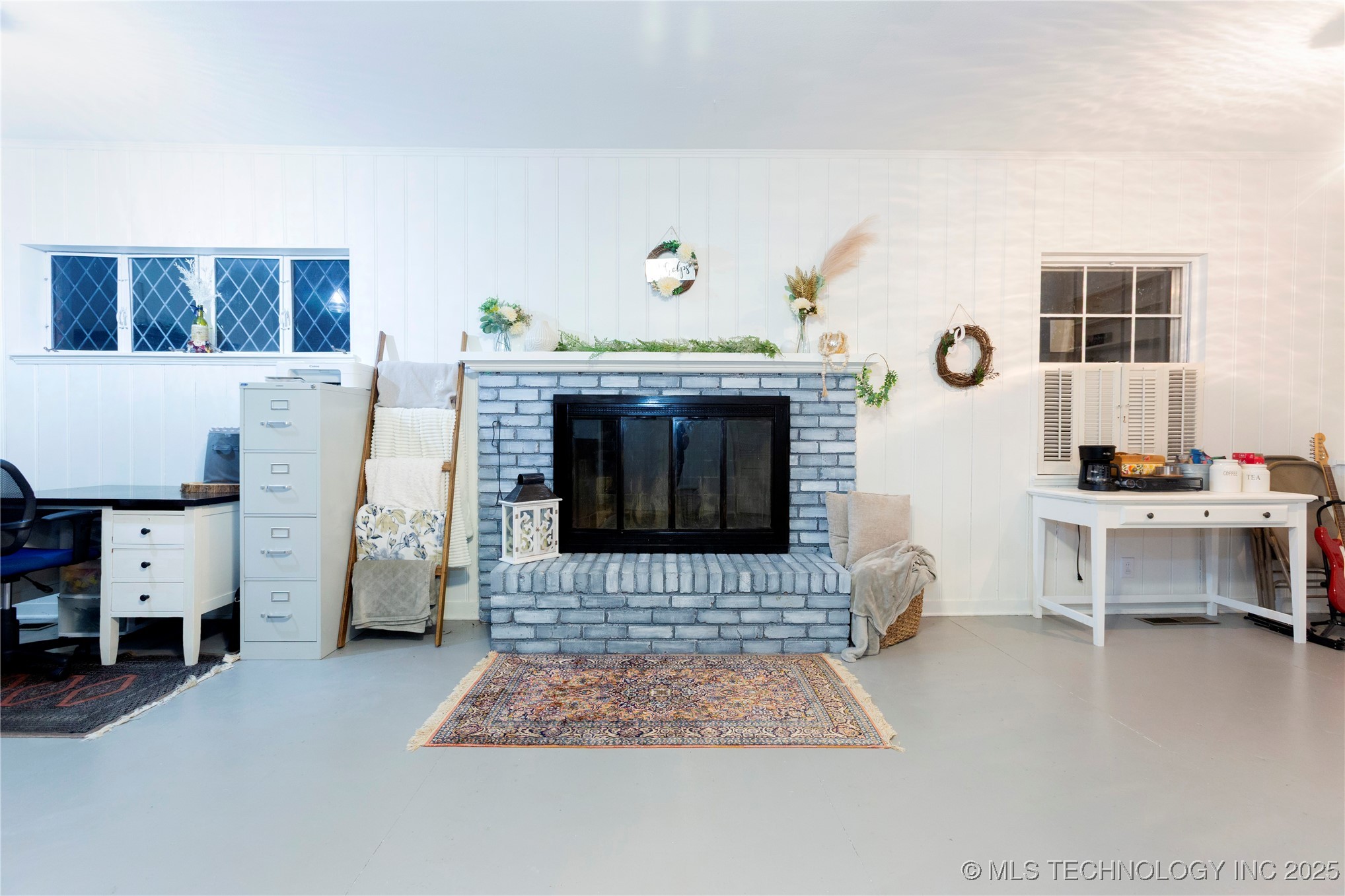 520 E Peoria Avenue Property Photo 4