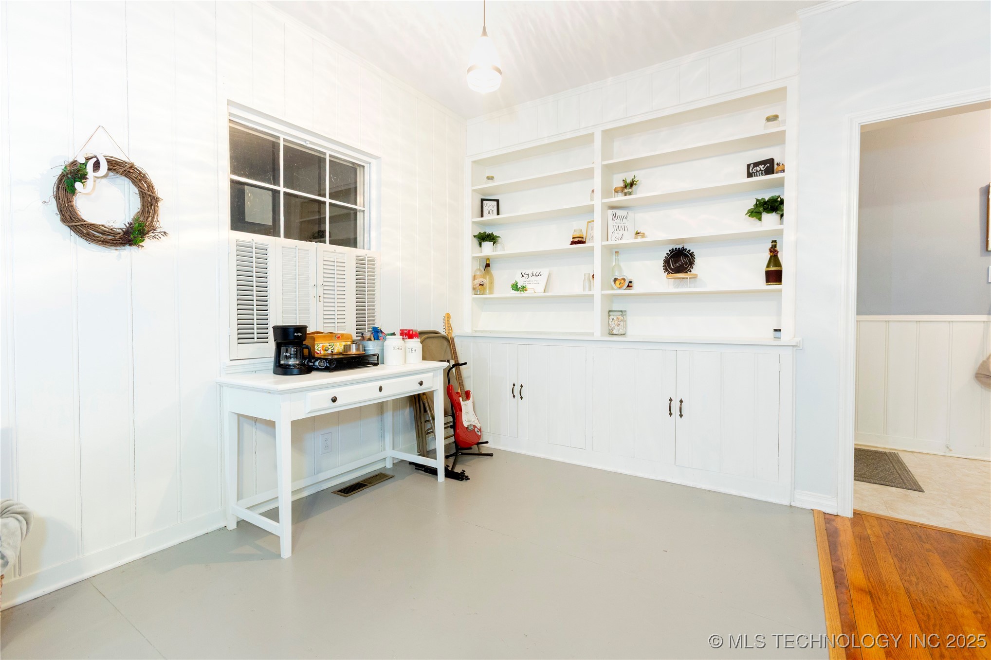 520 E Peoria Avenue Property Photo 9