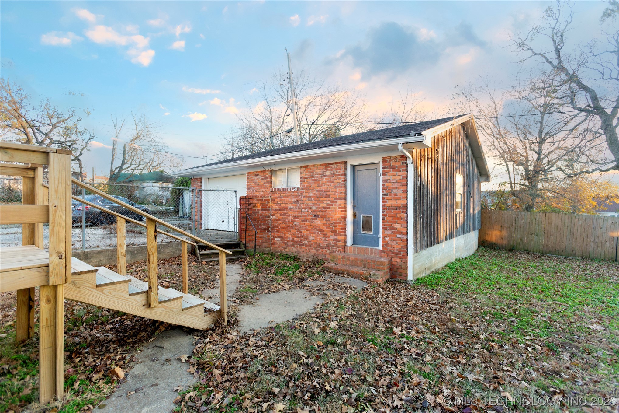 520 E Peoria Avenue Property Photo 40