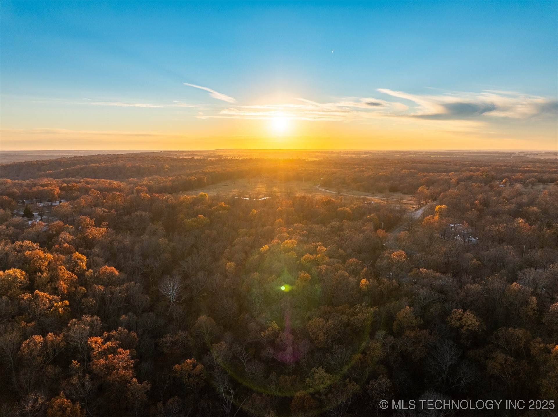 04 Skyline Drive Property Photo 5