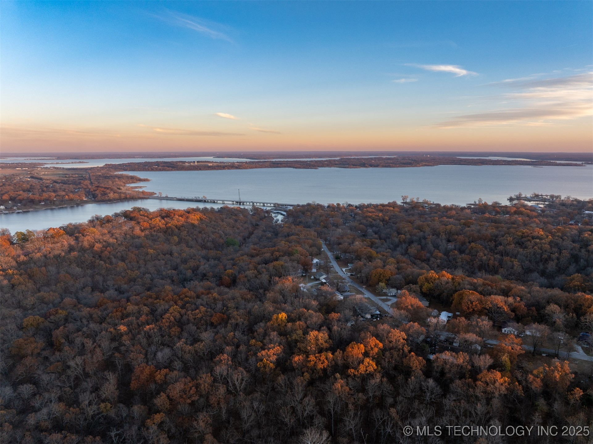 04 Skyline Drive Property Photo 7