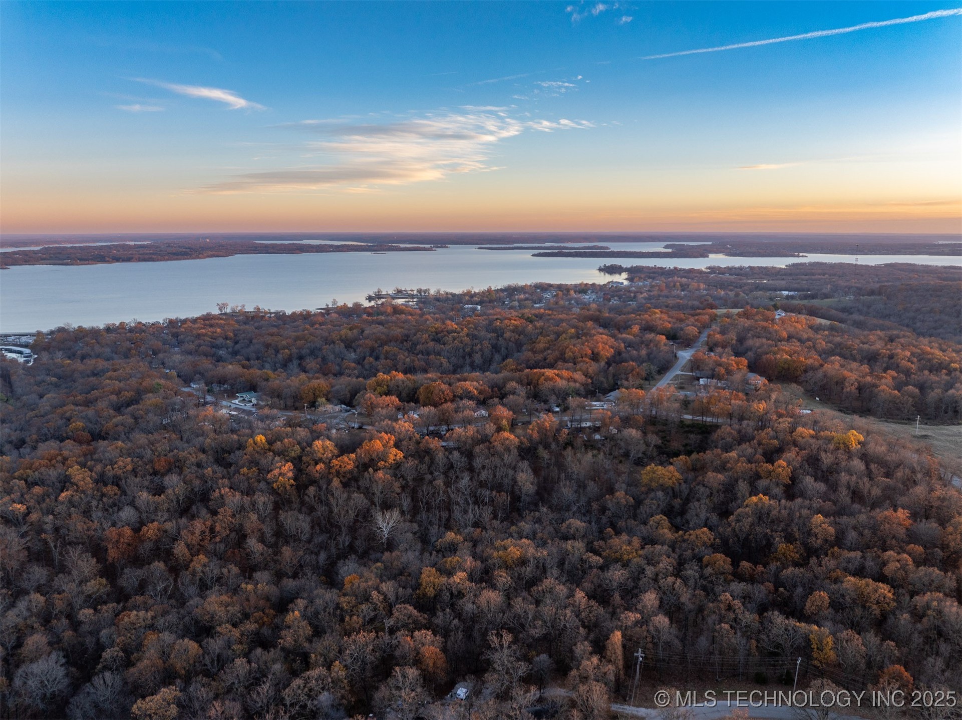 04 Skyline Drive Property Photo 8