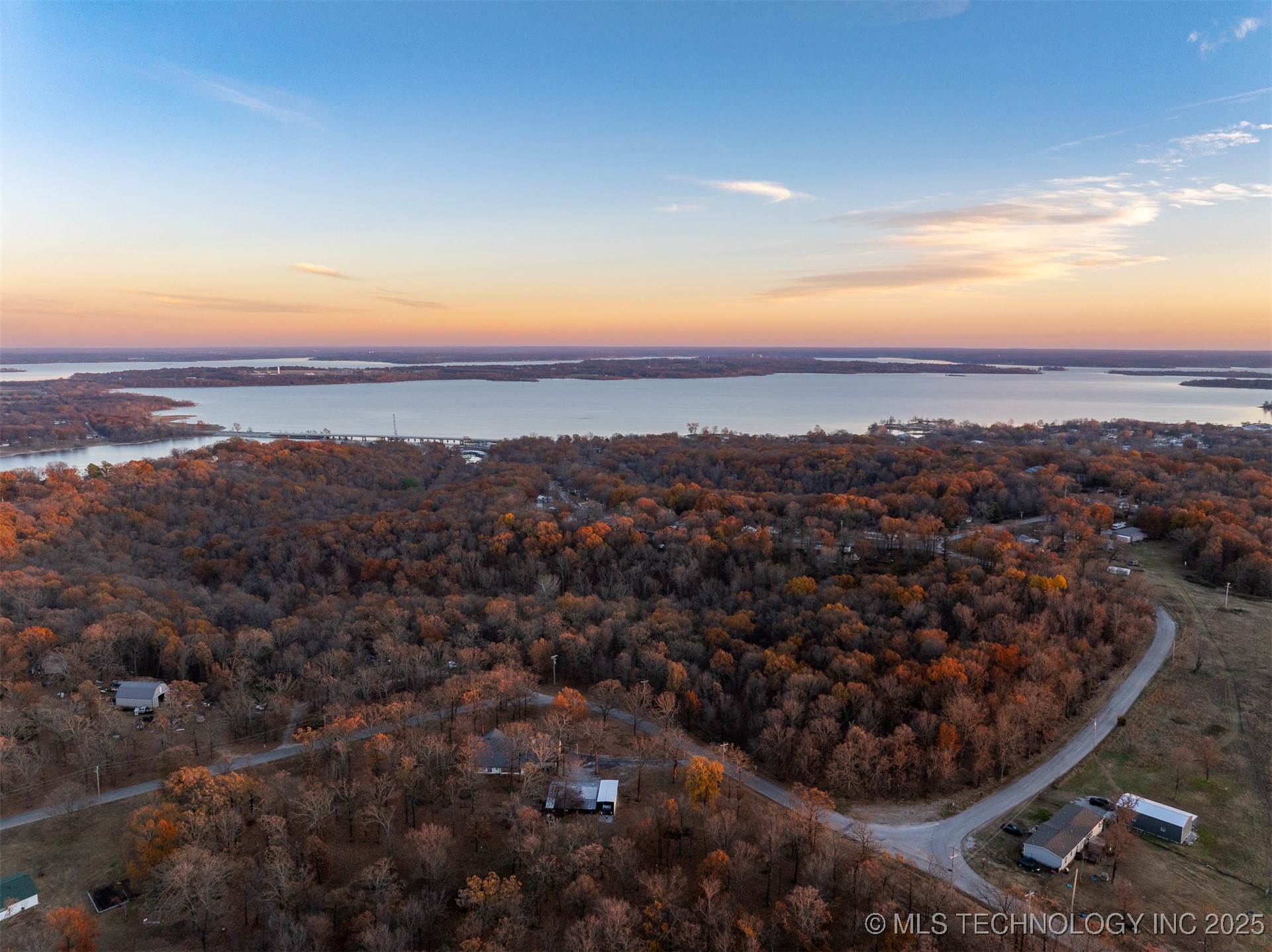 04 Skyline Drive Property Photo 10