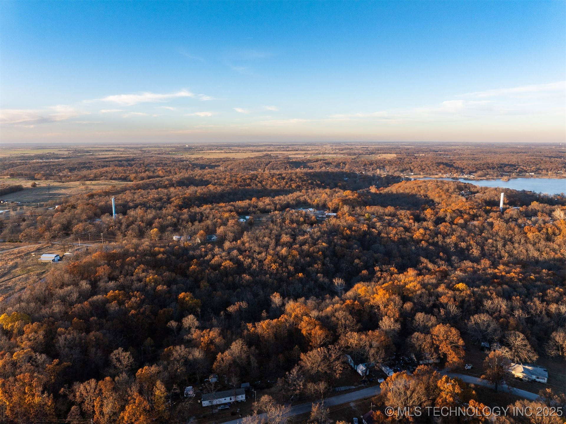 04 Skyline Drive Property Photo 22