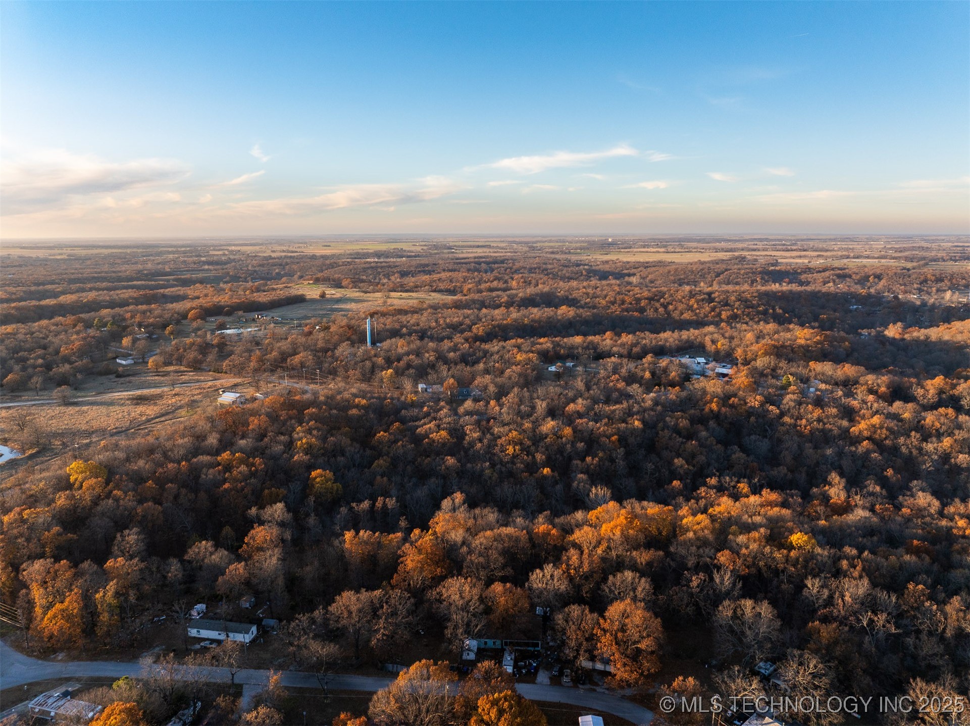 04 Skyline Drive Property Photo 23