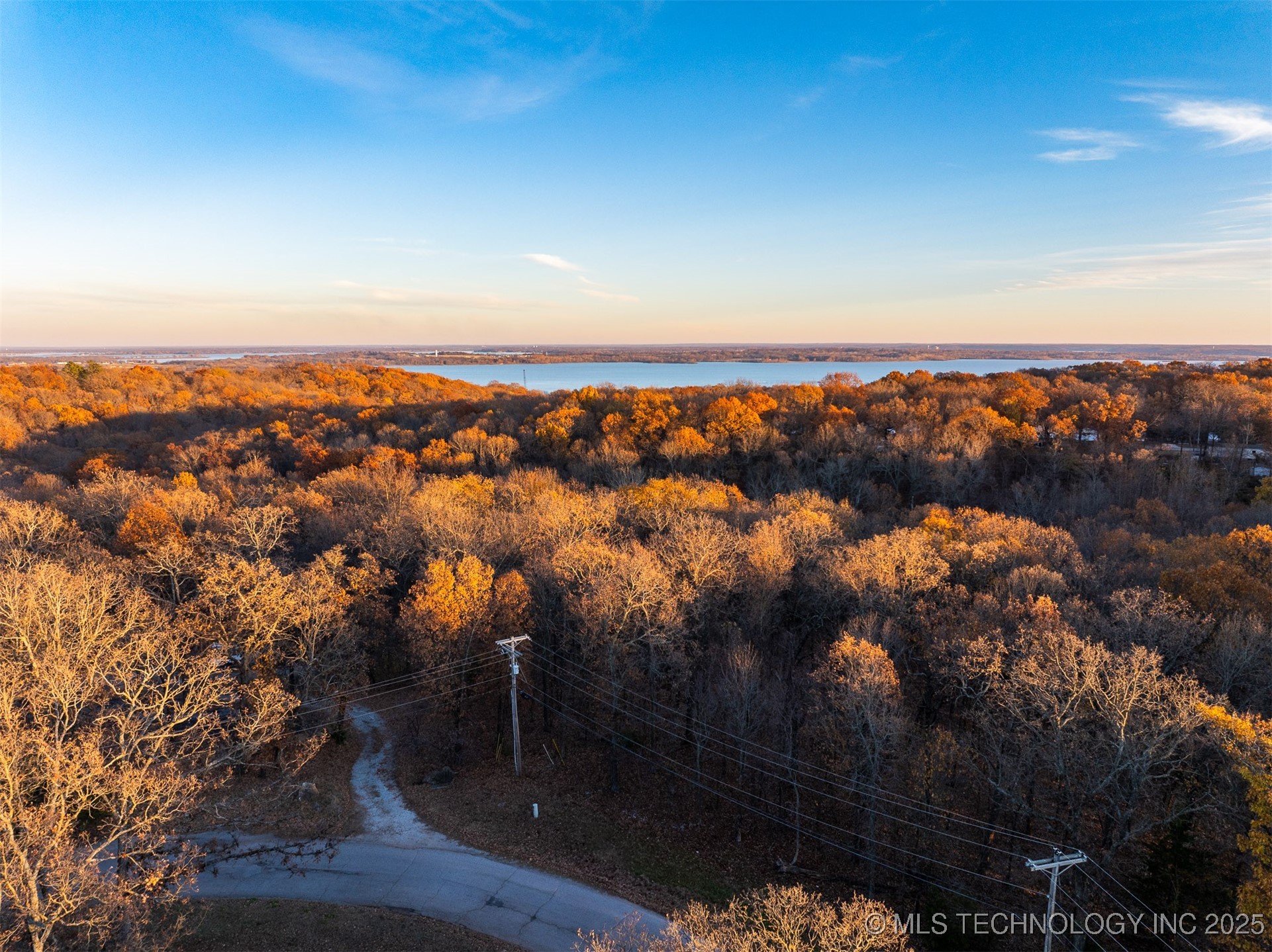 04 Skyline Drive Property Photo 42