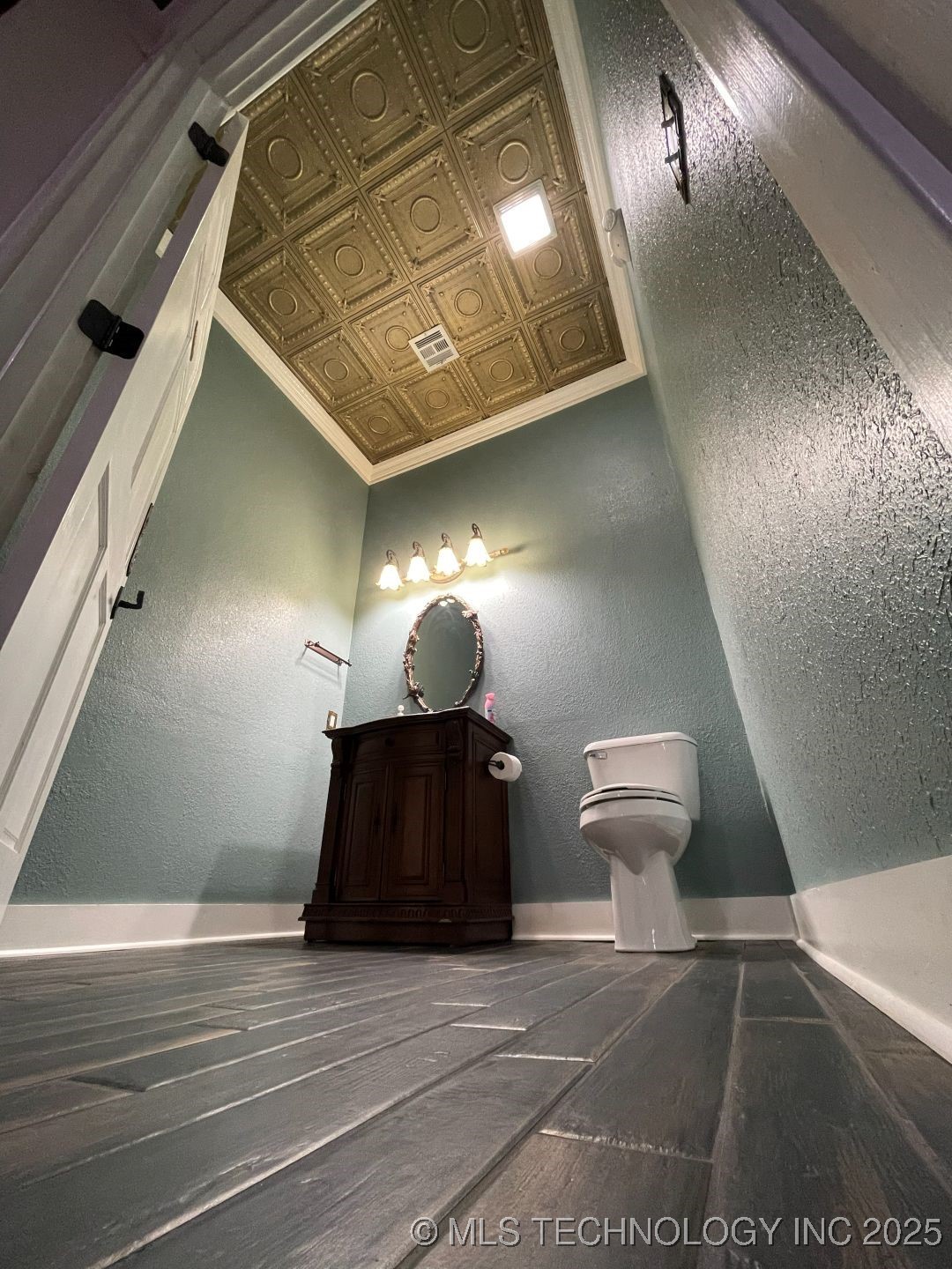 8 W Main Street Property Photo 44