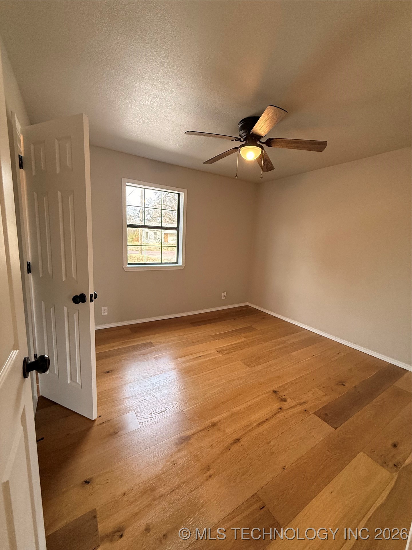 606 N Broadway Avenue Property Photo 14