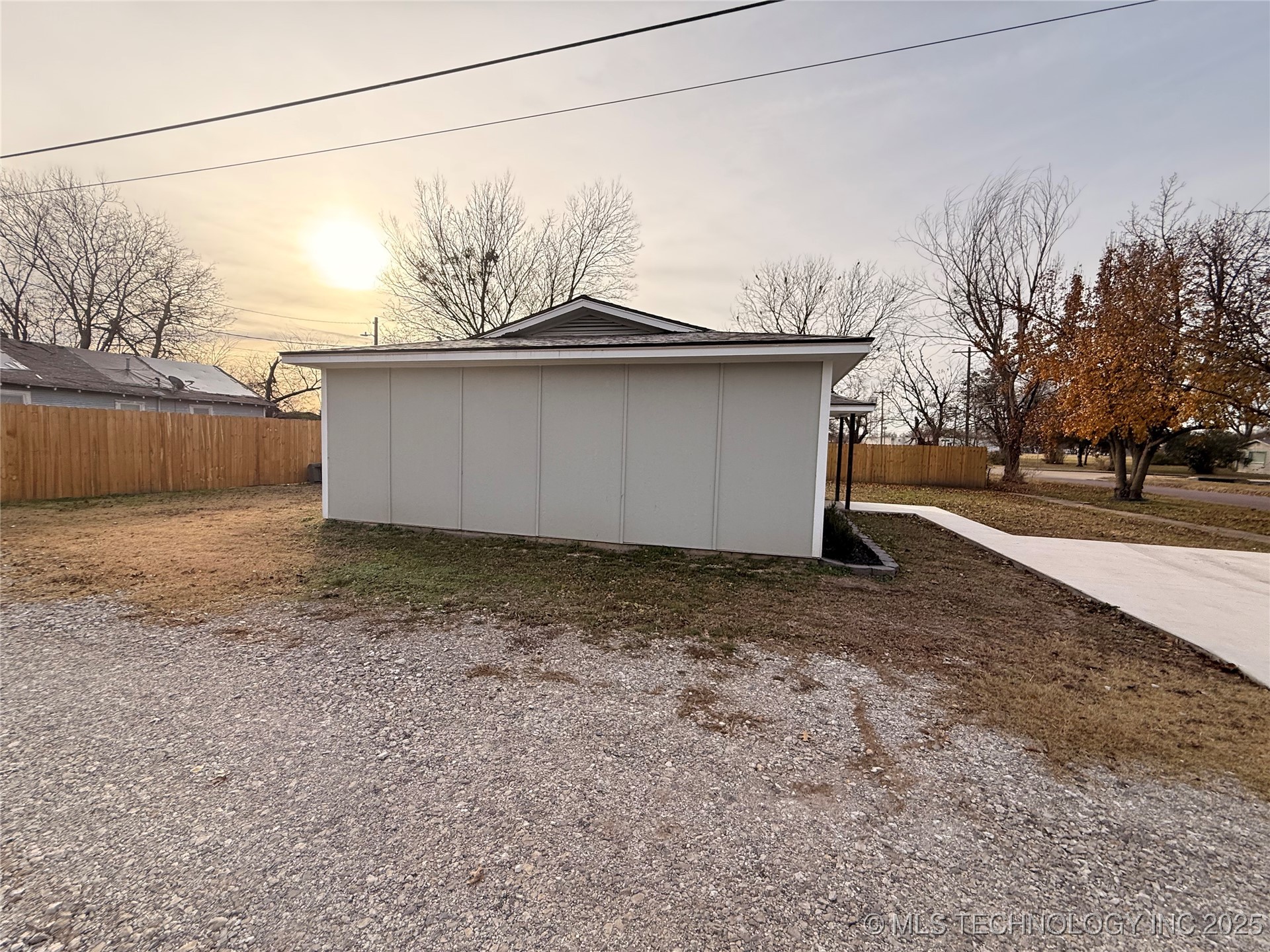 606 N Broadway Avenue Property Photo 17