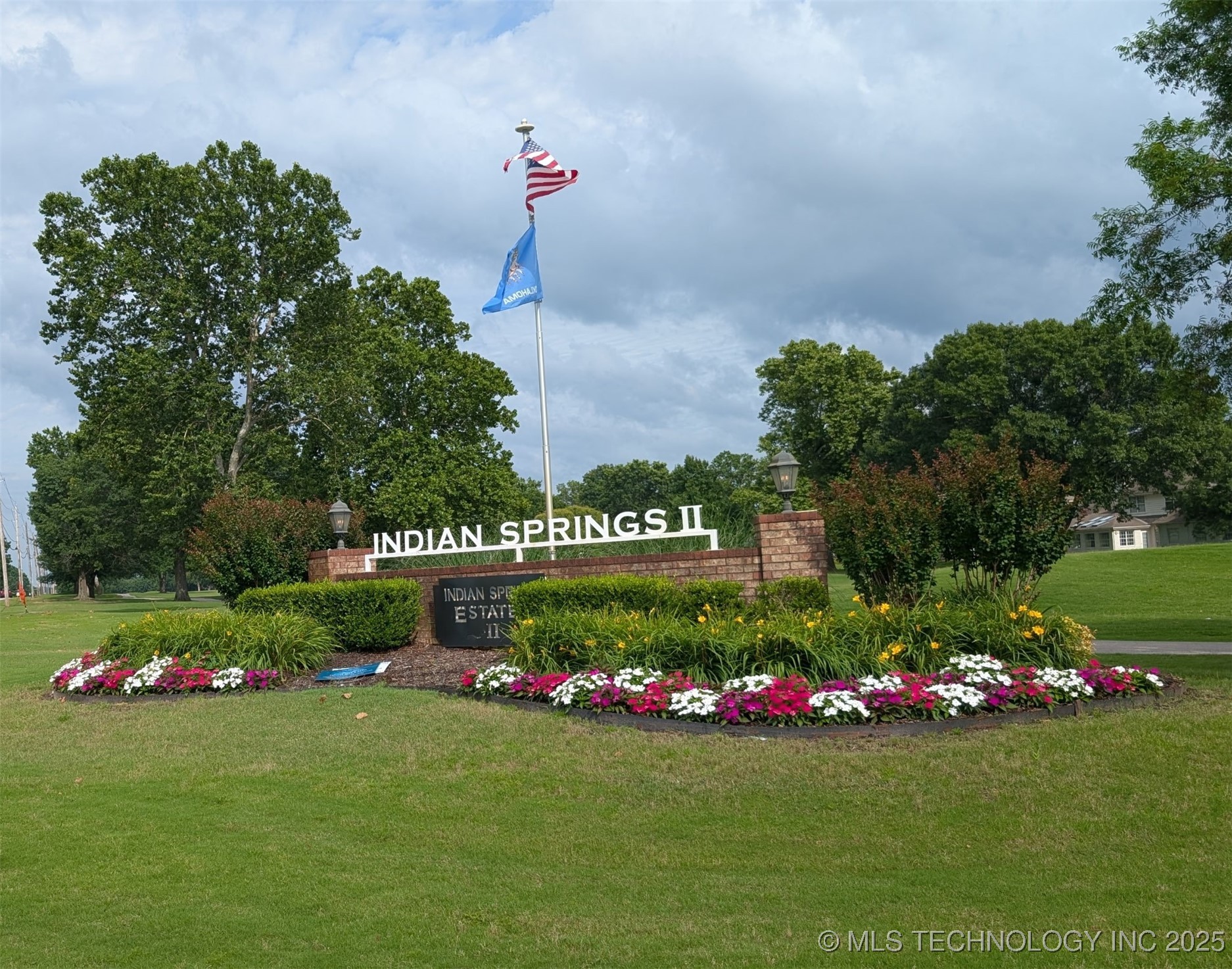 408 W Fairway Court Property Photo 6