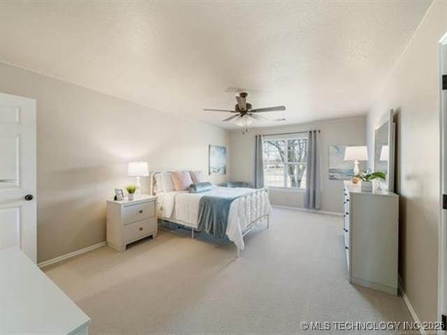 408 W Fairway Court Property Photo 28