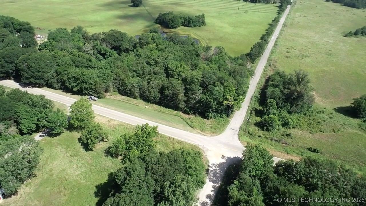 004 N Wade Property Photo 6