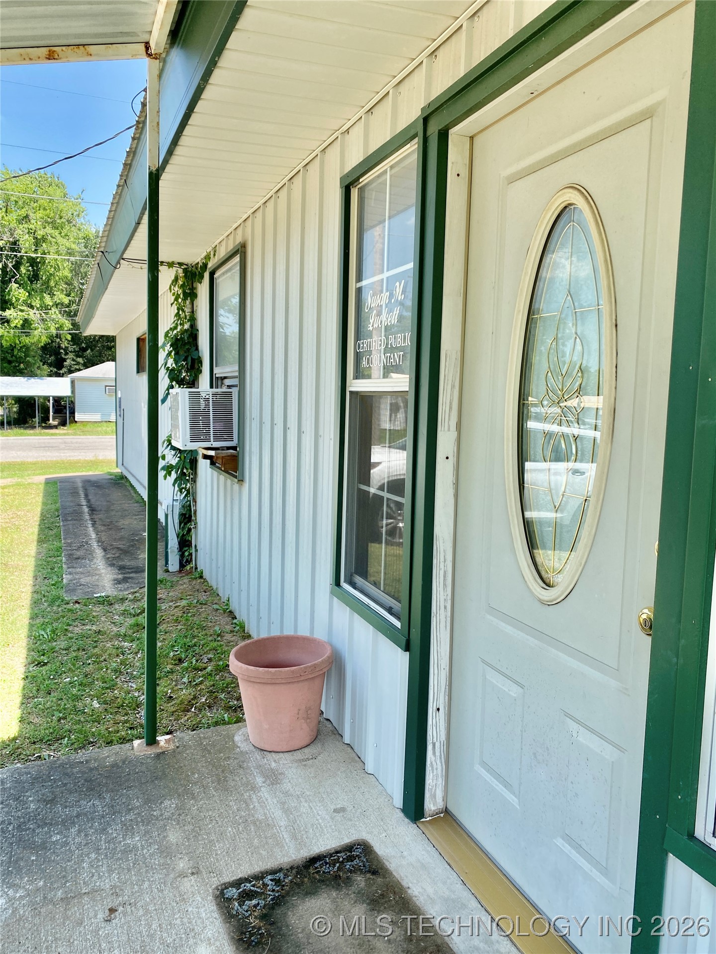 245 S Main Property Photo 12