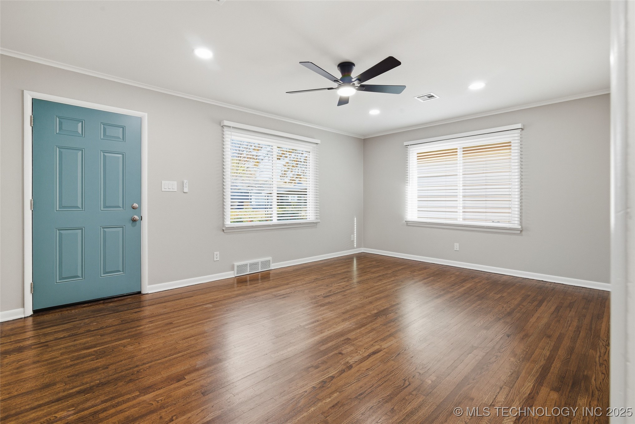 1014 E 38th Street Property Photo 5