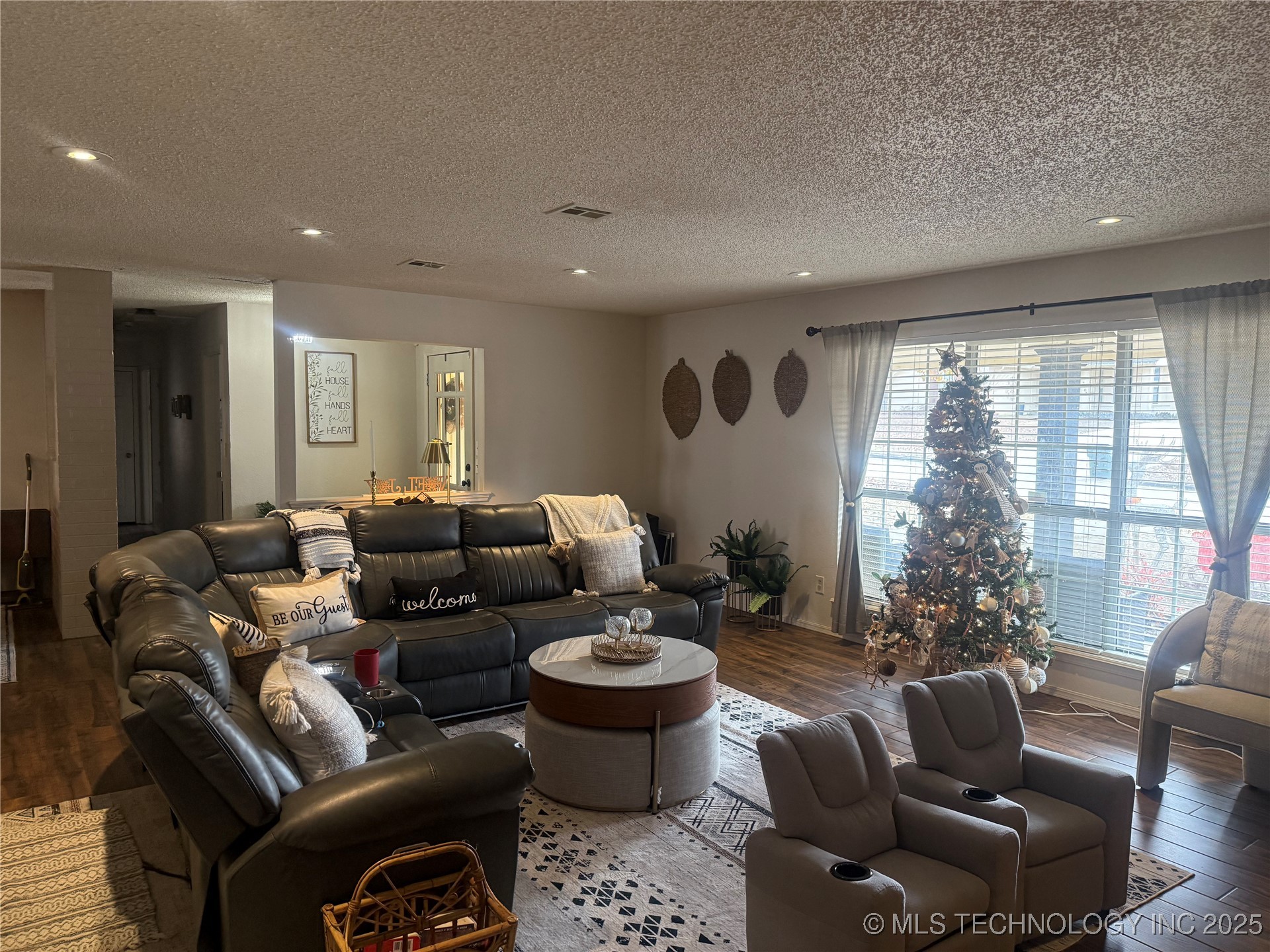 3002 Kimberlea Property Photo 9