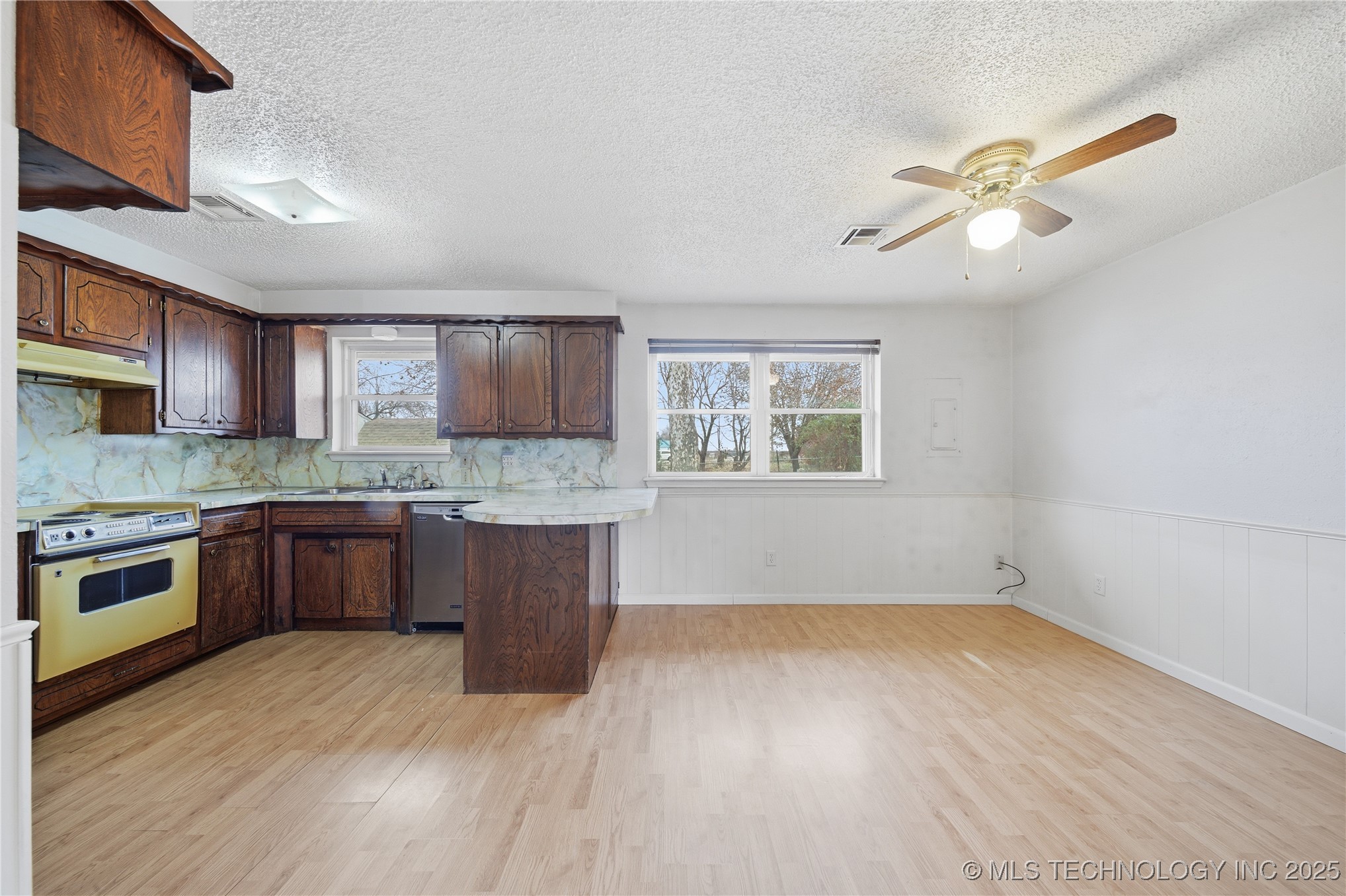 1301 Jodebo Street Property Photo 6