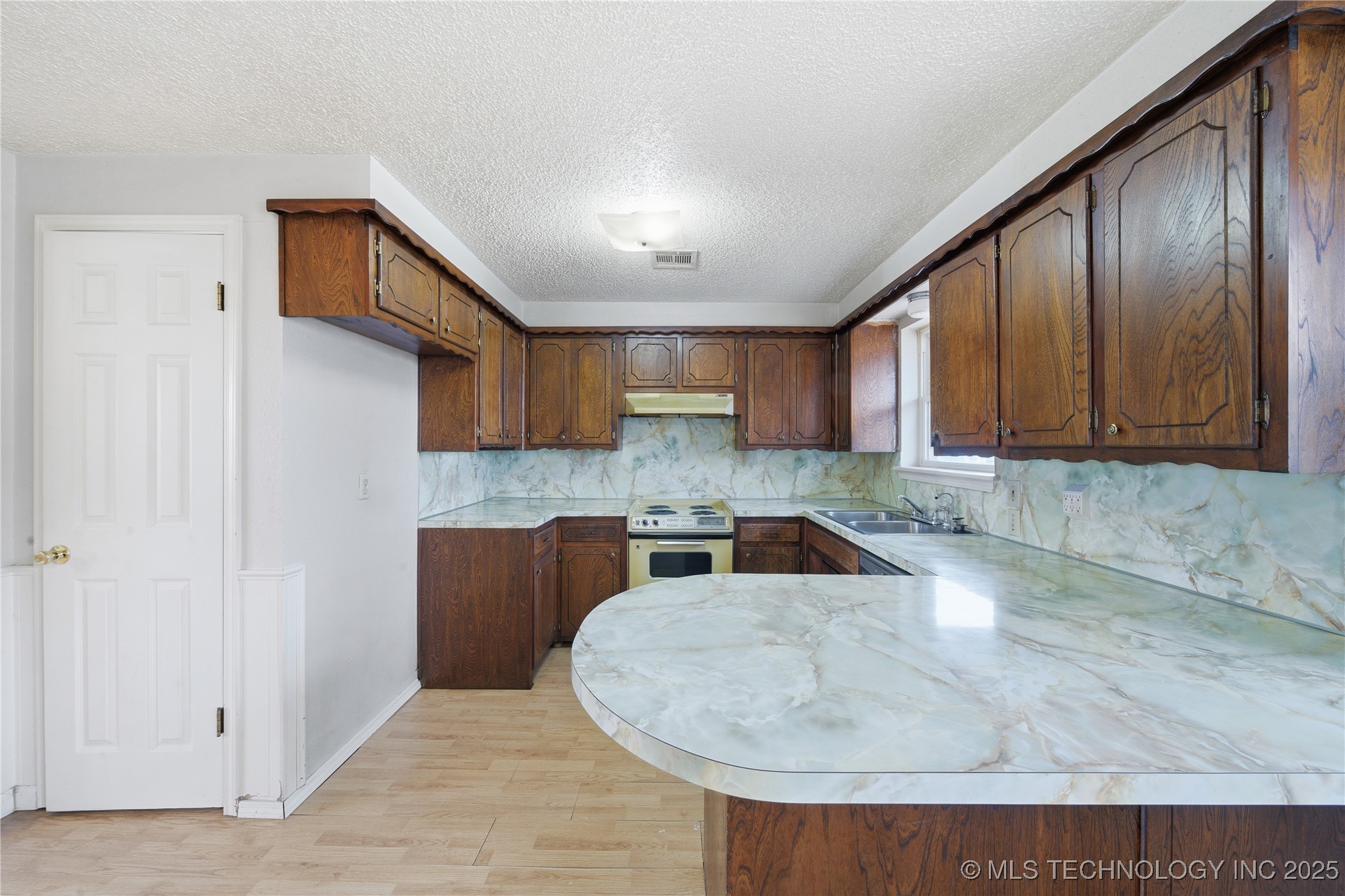 1301 Jodebo Street Property Photo 8