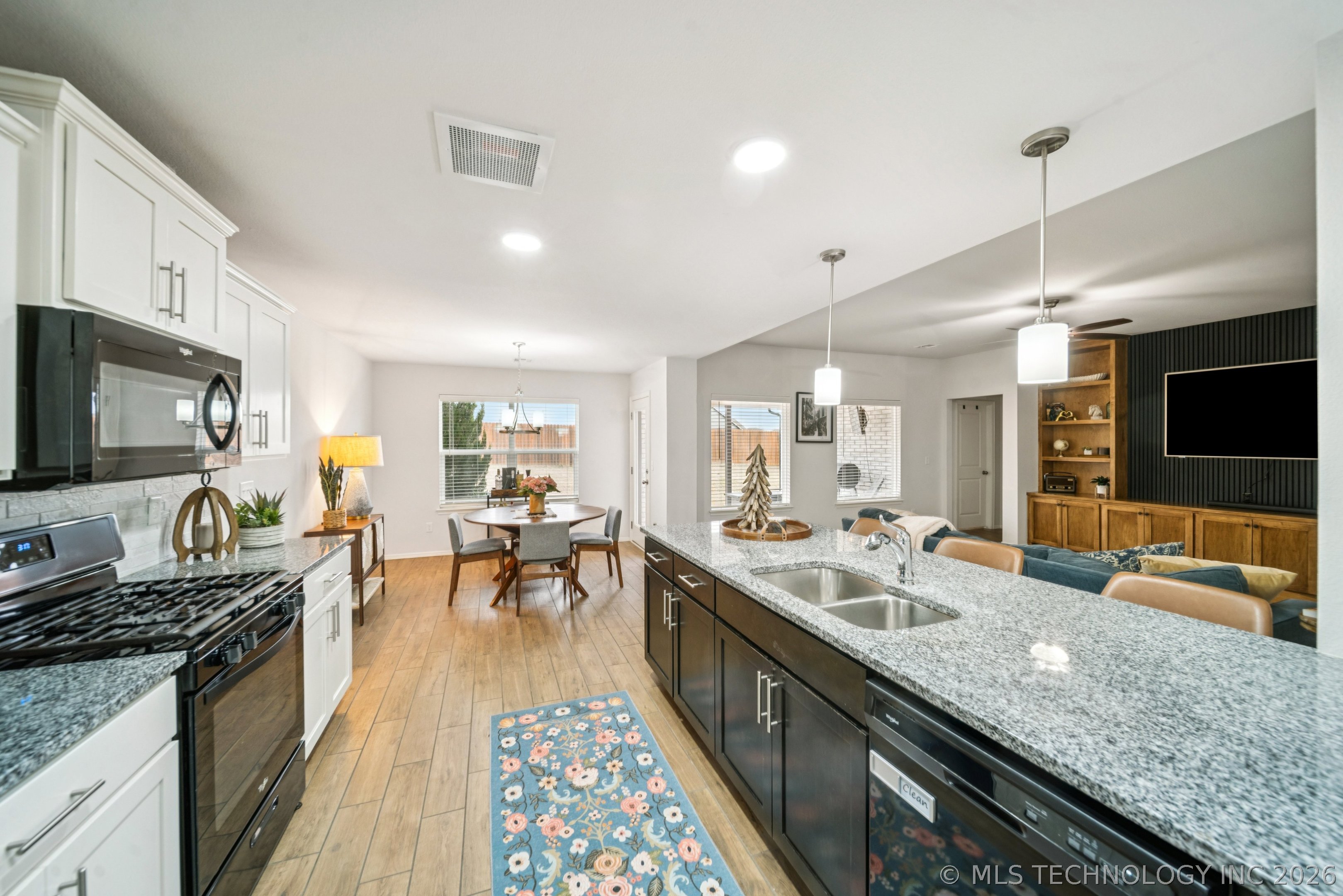 14321 S Harvard Place Property Photo 11