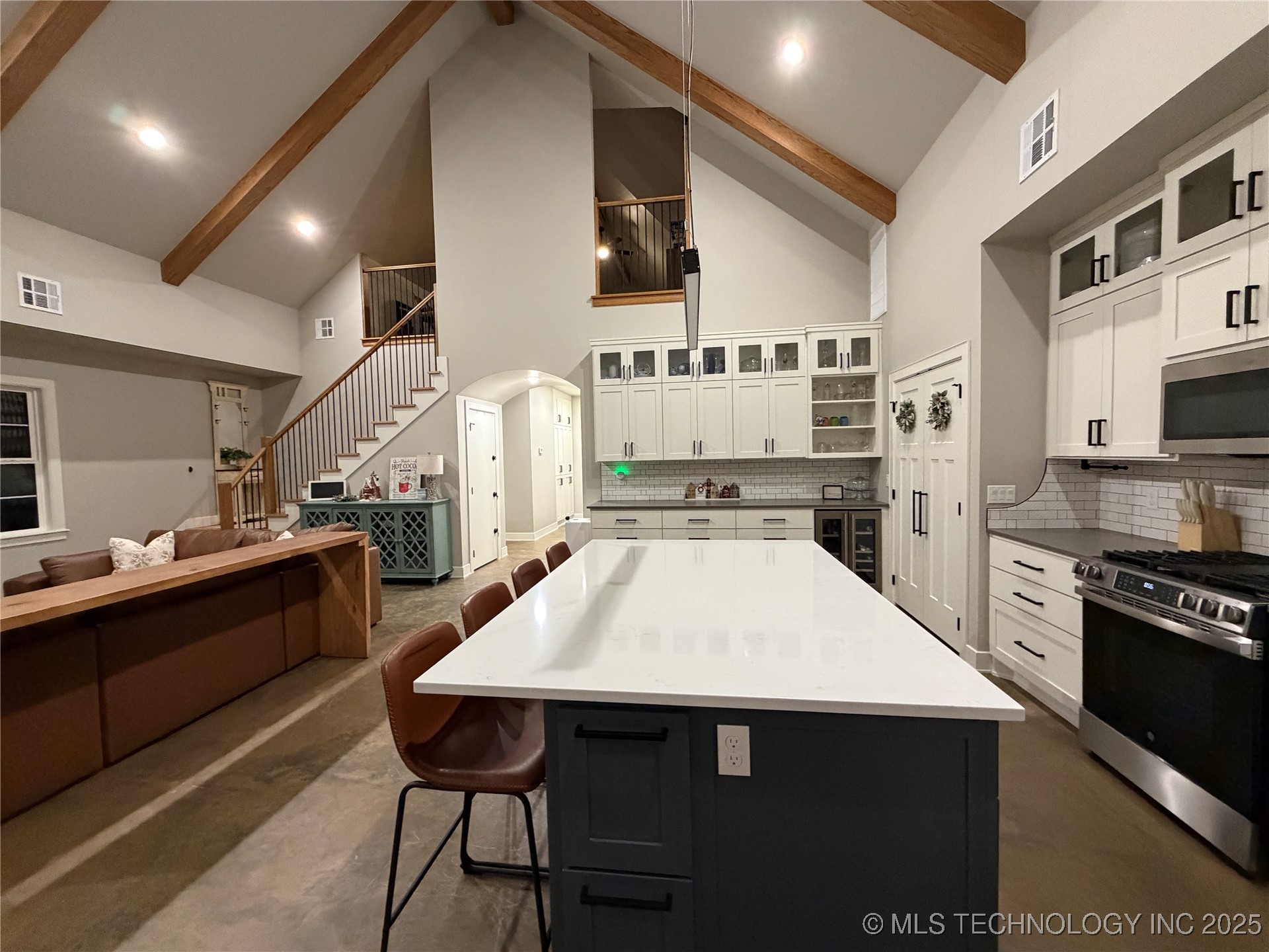 12875 N 193rd East Avenue Property Photo 3