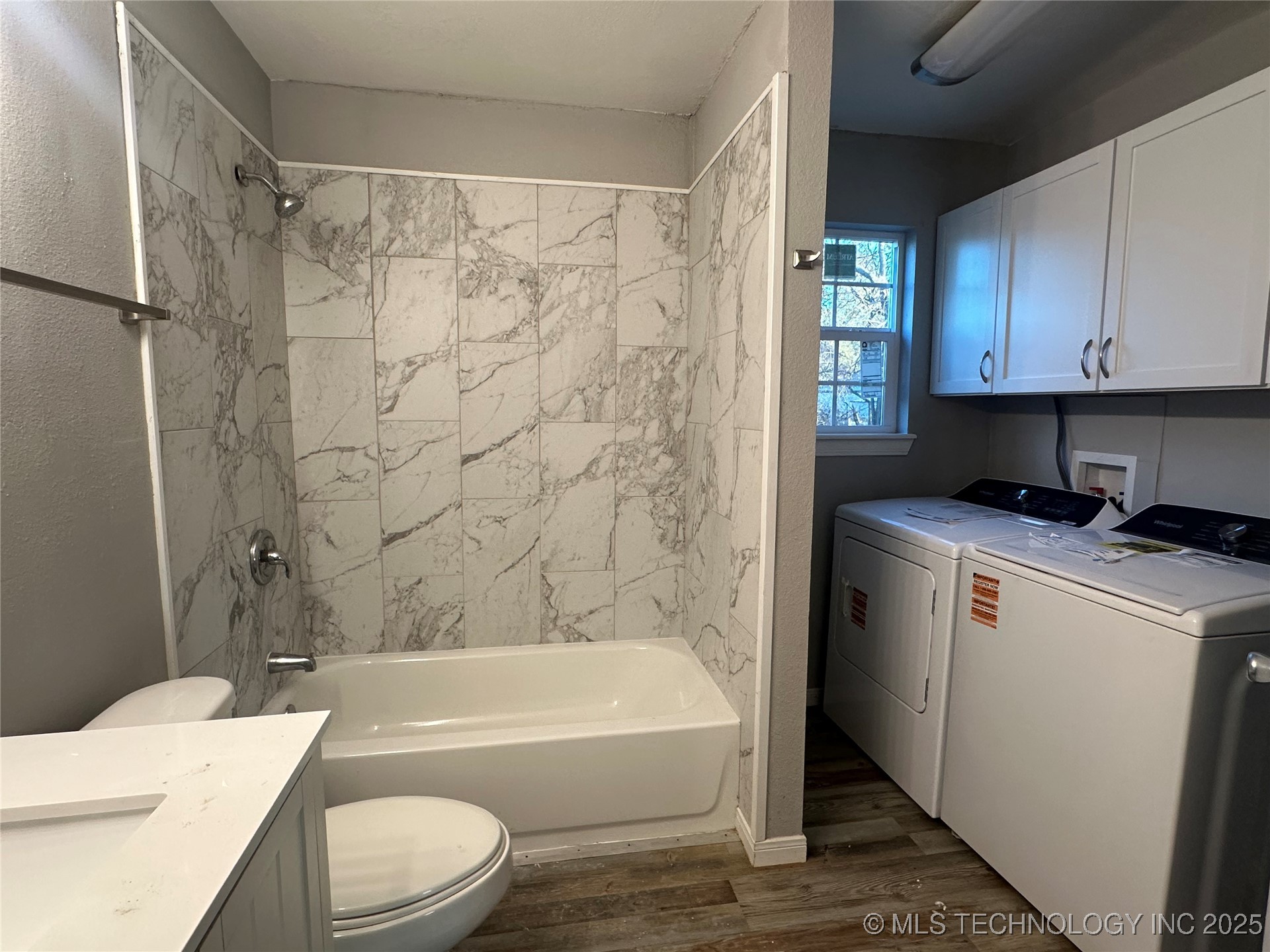 801 W Peoria Avenue Property Photo 7