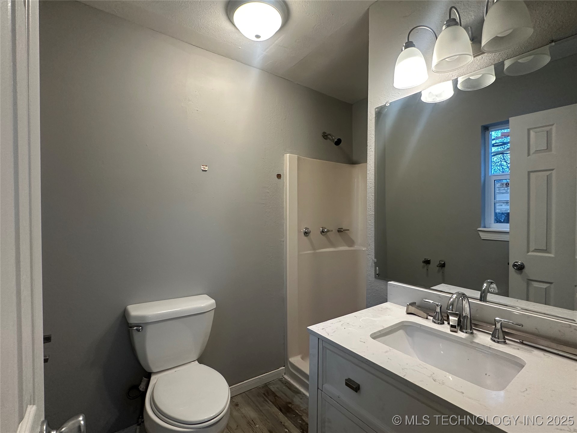 801 W Peoria Avenue Property Photo 10