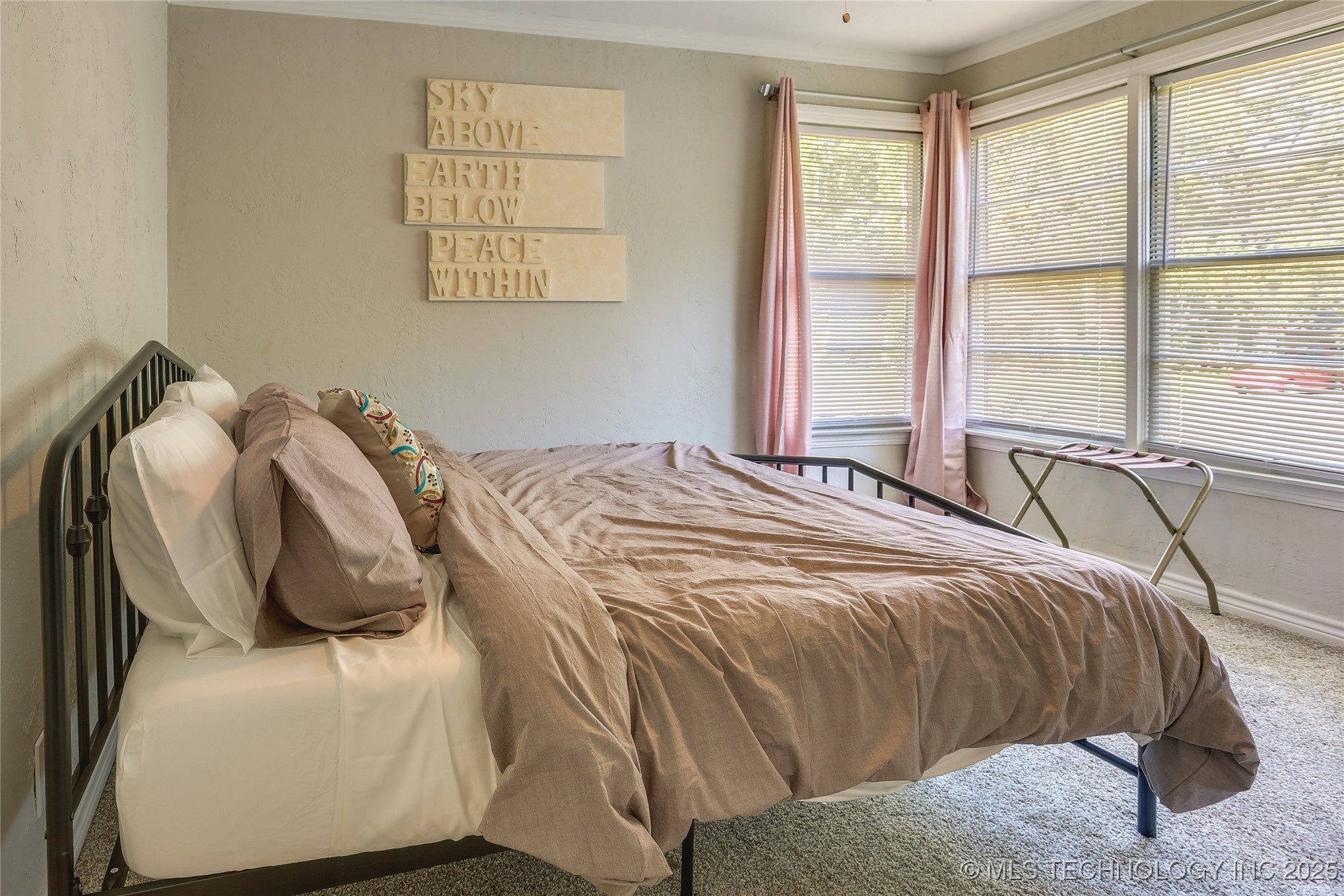 701 W Locust Street Property Photo 15