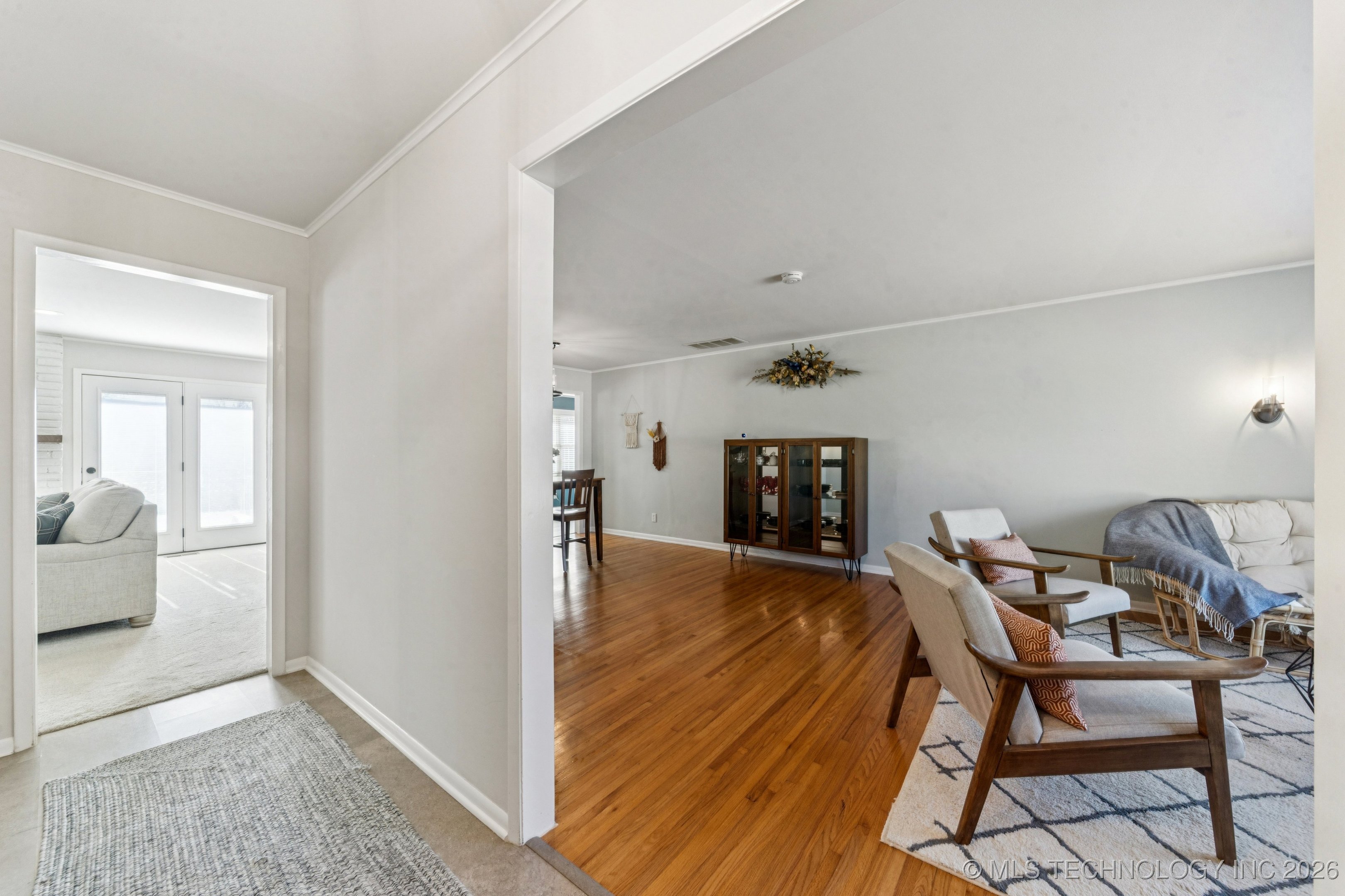 4428 E 49th Street Property Photo 5