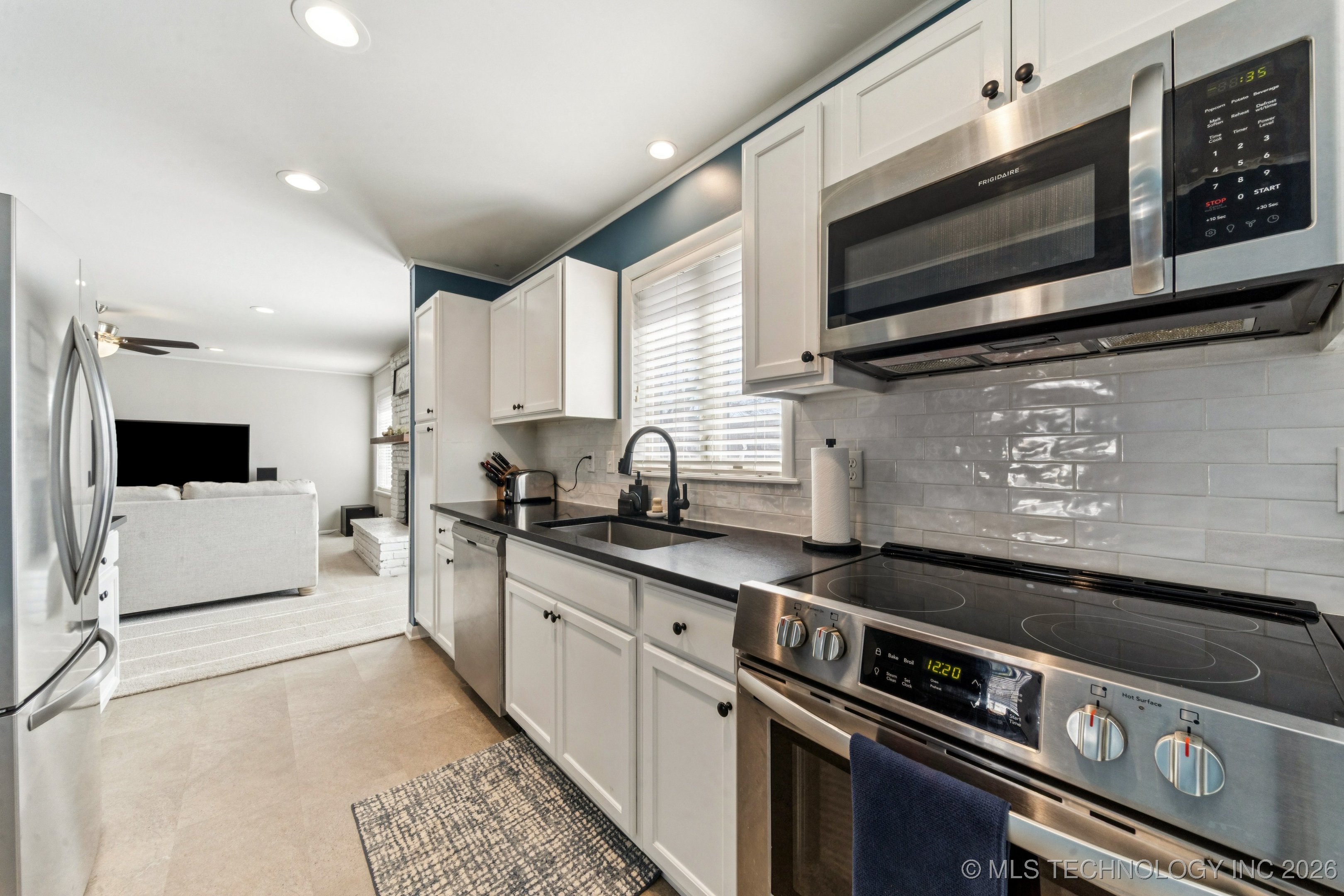 4428 E 49th Street Property Photo 11