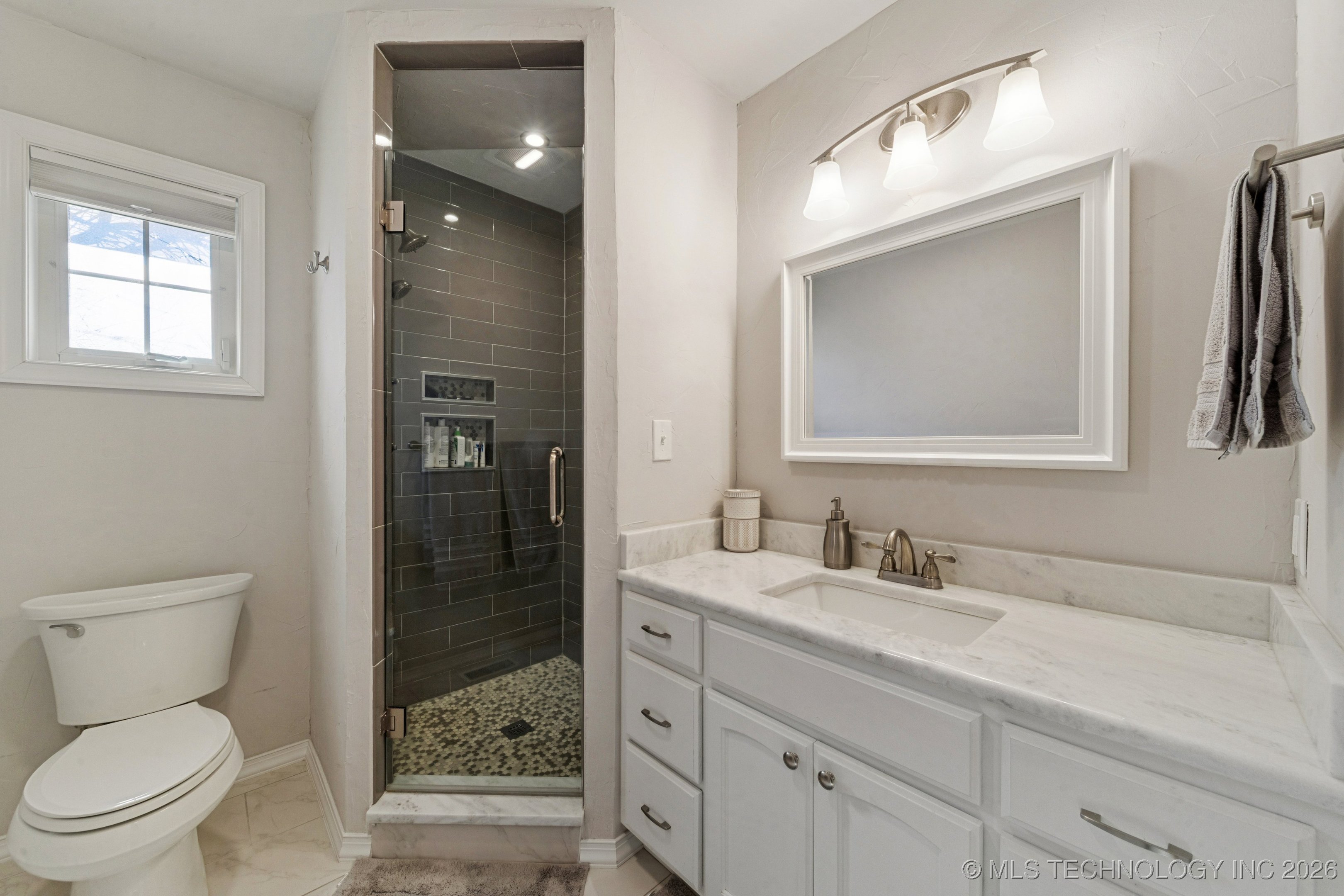 4428 E 49th Street Property Photo 22