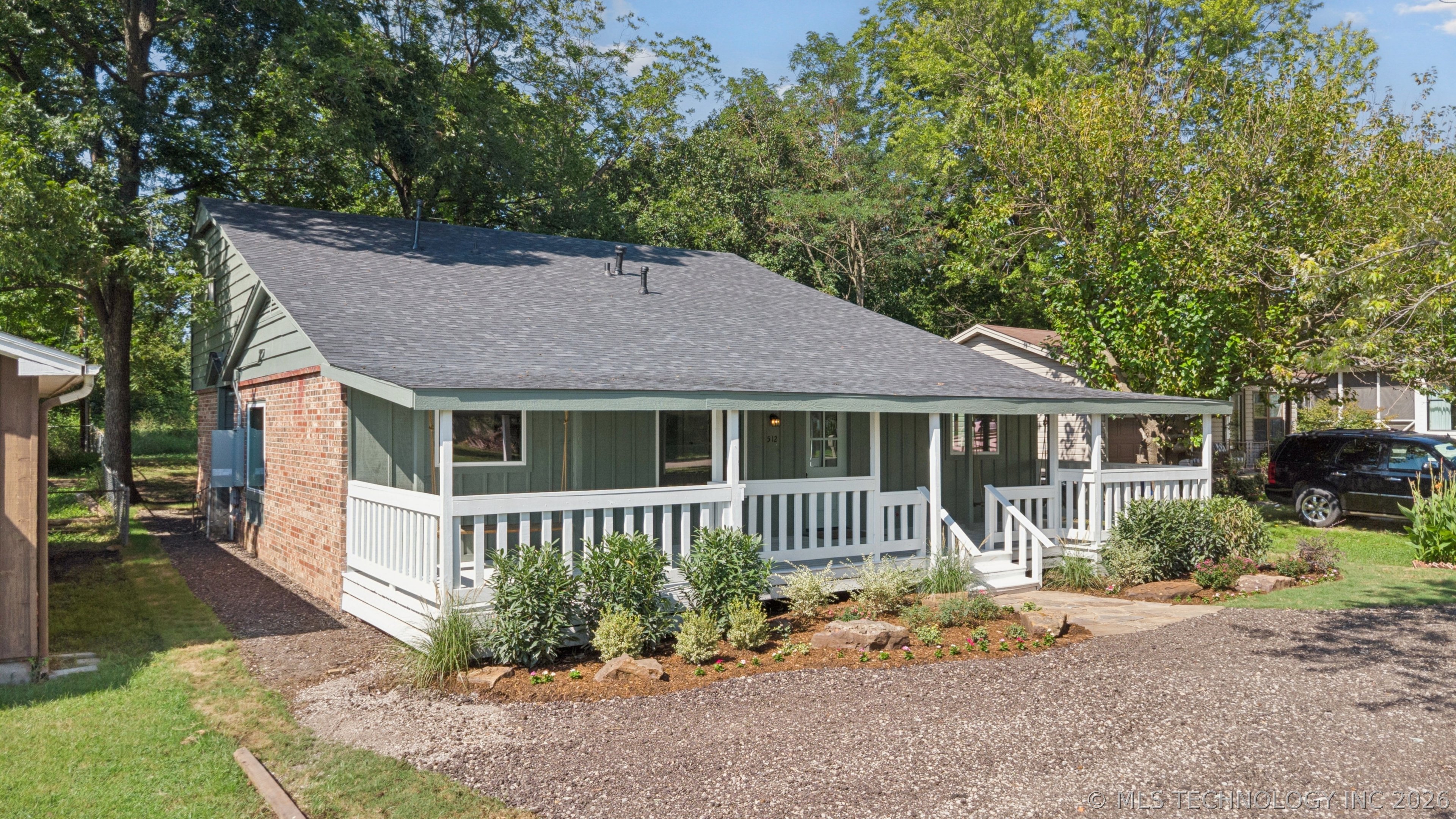 0512 W Dallas Street Property Photo 3