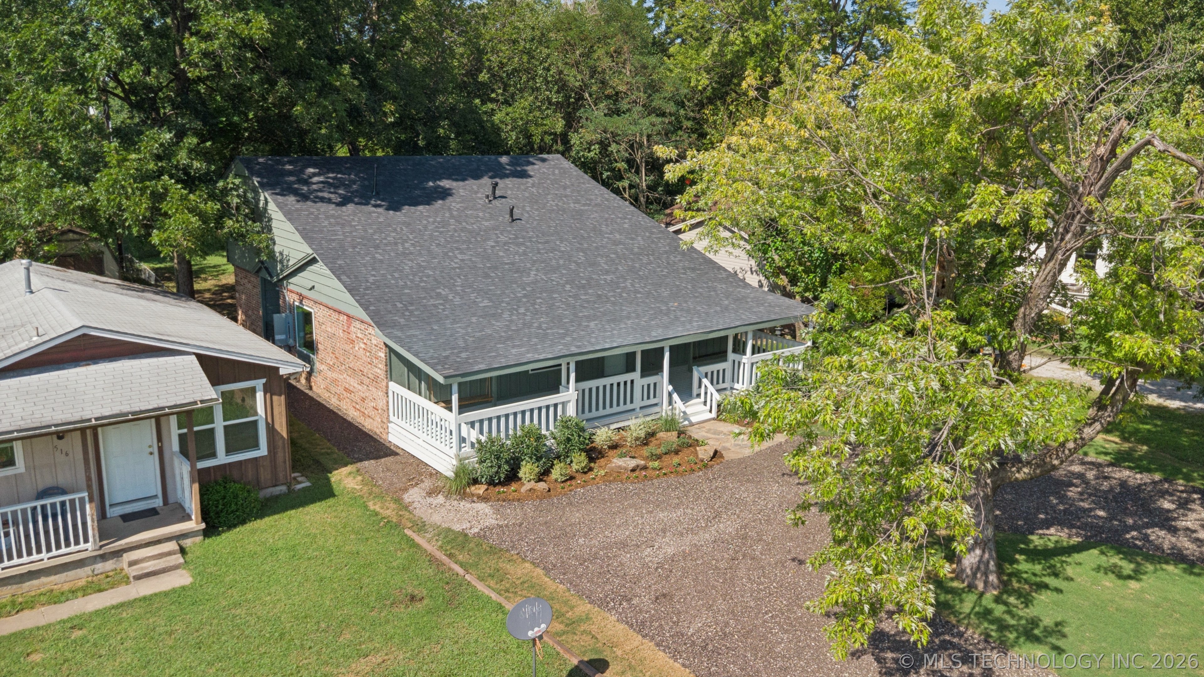 0512 W Dallas Street Property Photo 5