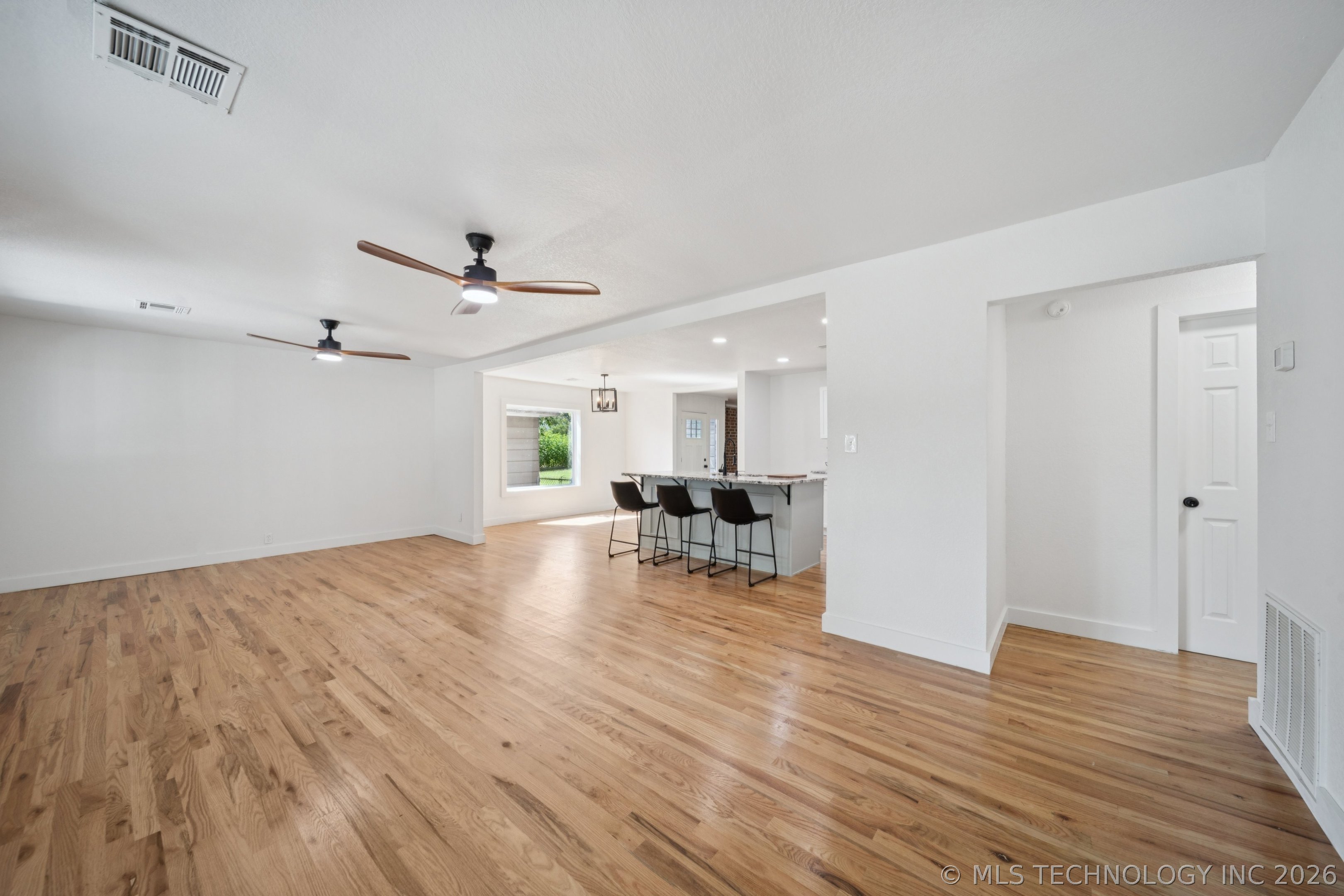 0512 W Dallas Street Property Photo 10