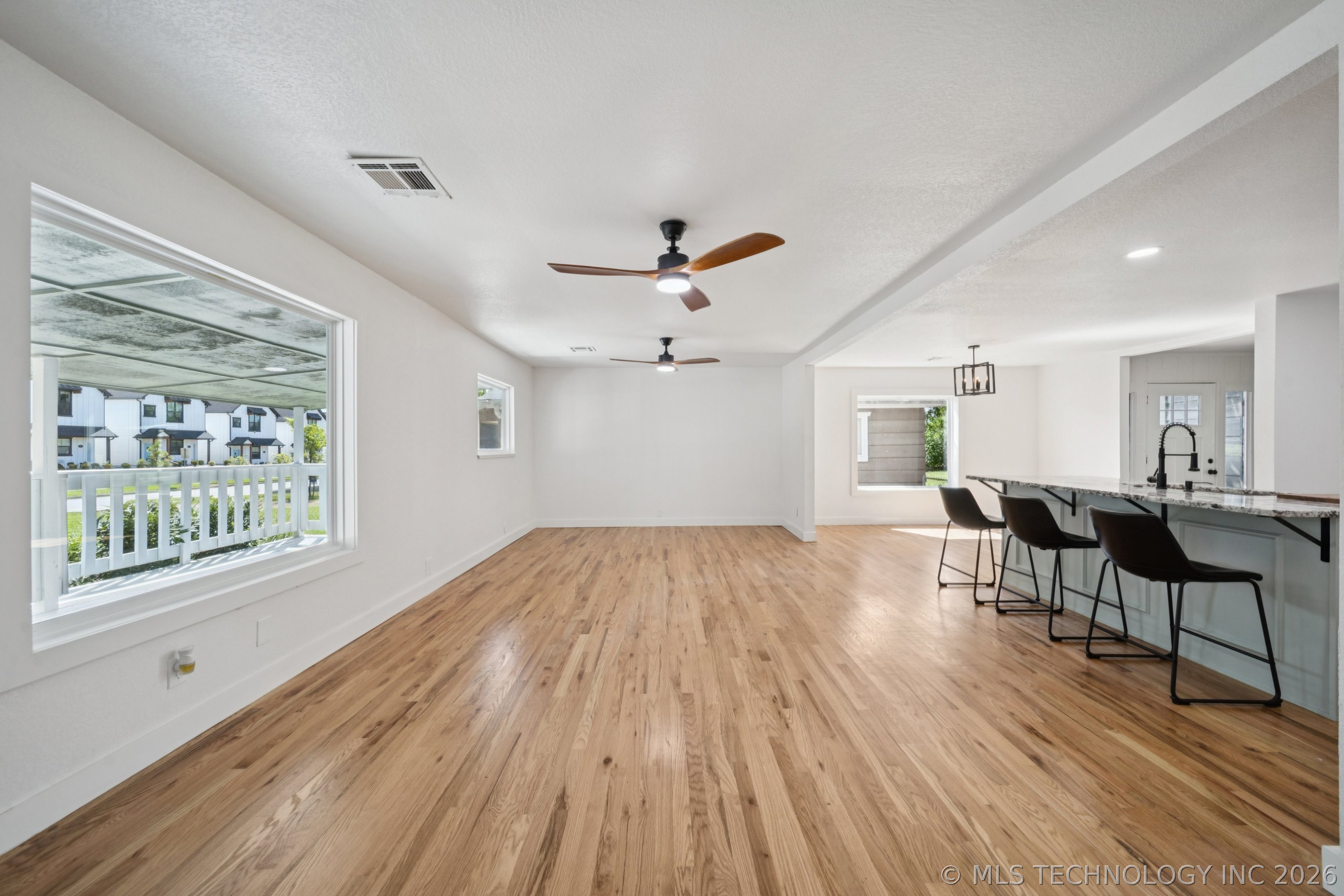 0512 W Dallas Street Property Photo 11