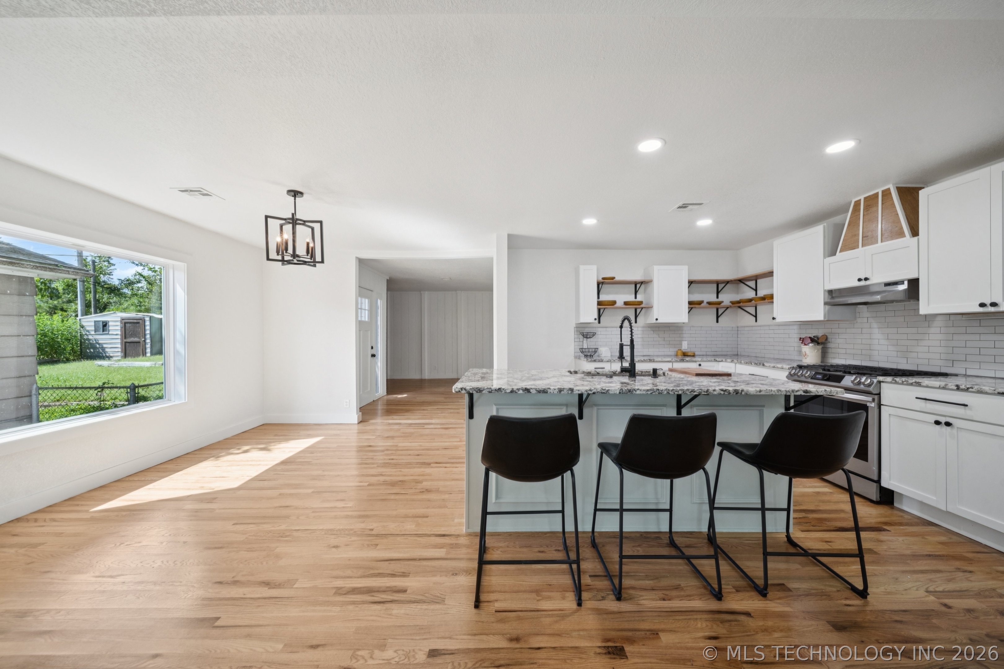 0512 W Dallas Street Property Photo 14