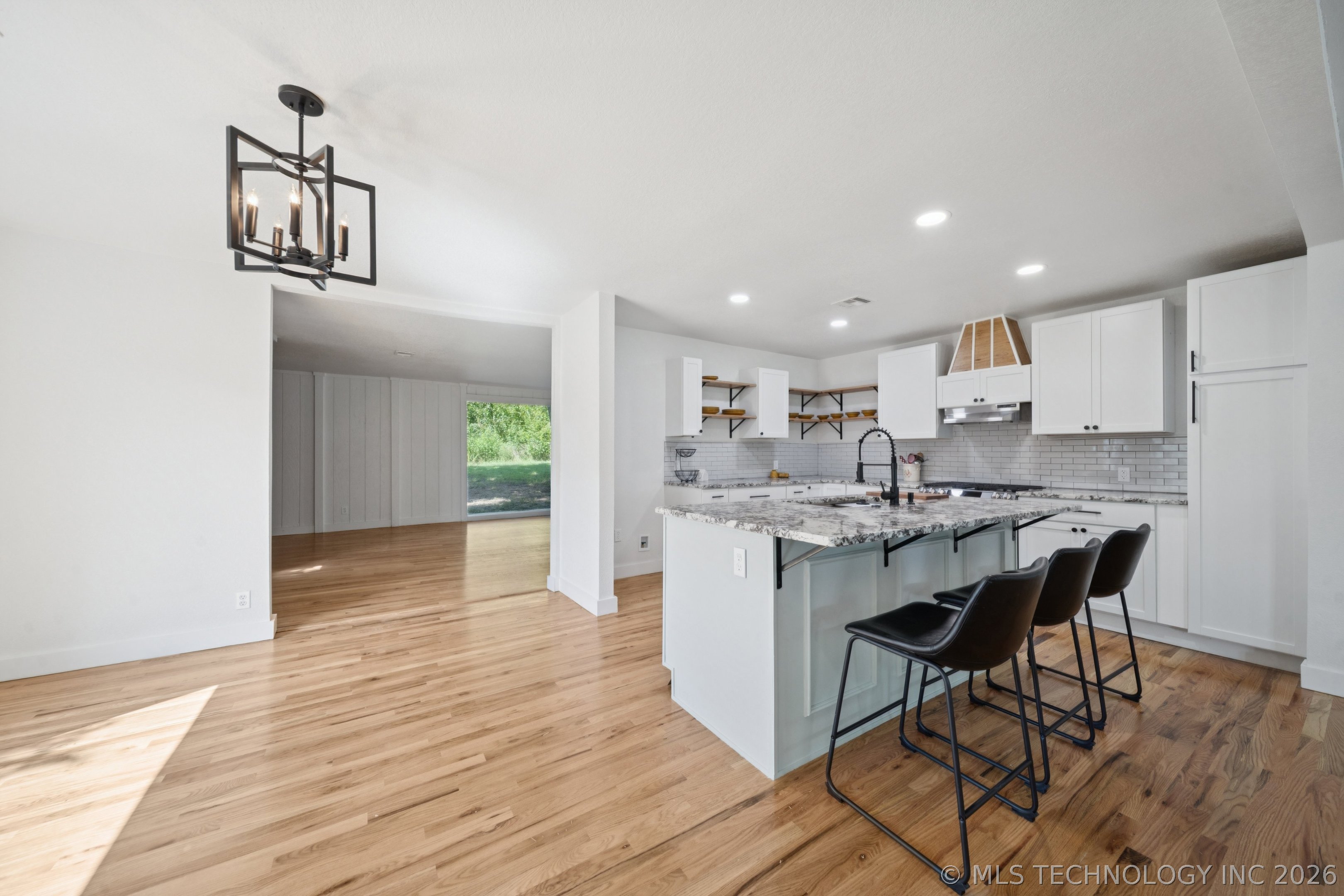 0512 W Dallas Street Property Photo 15