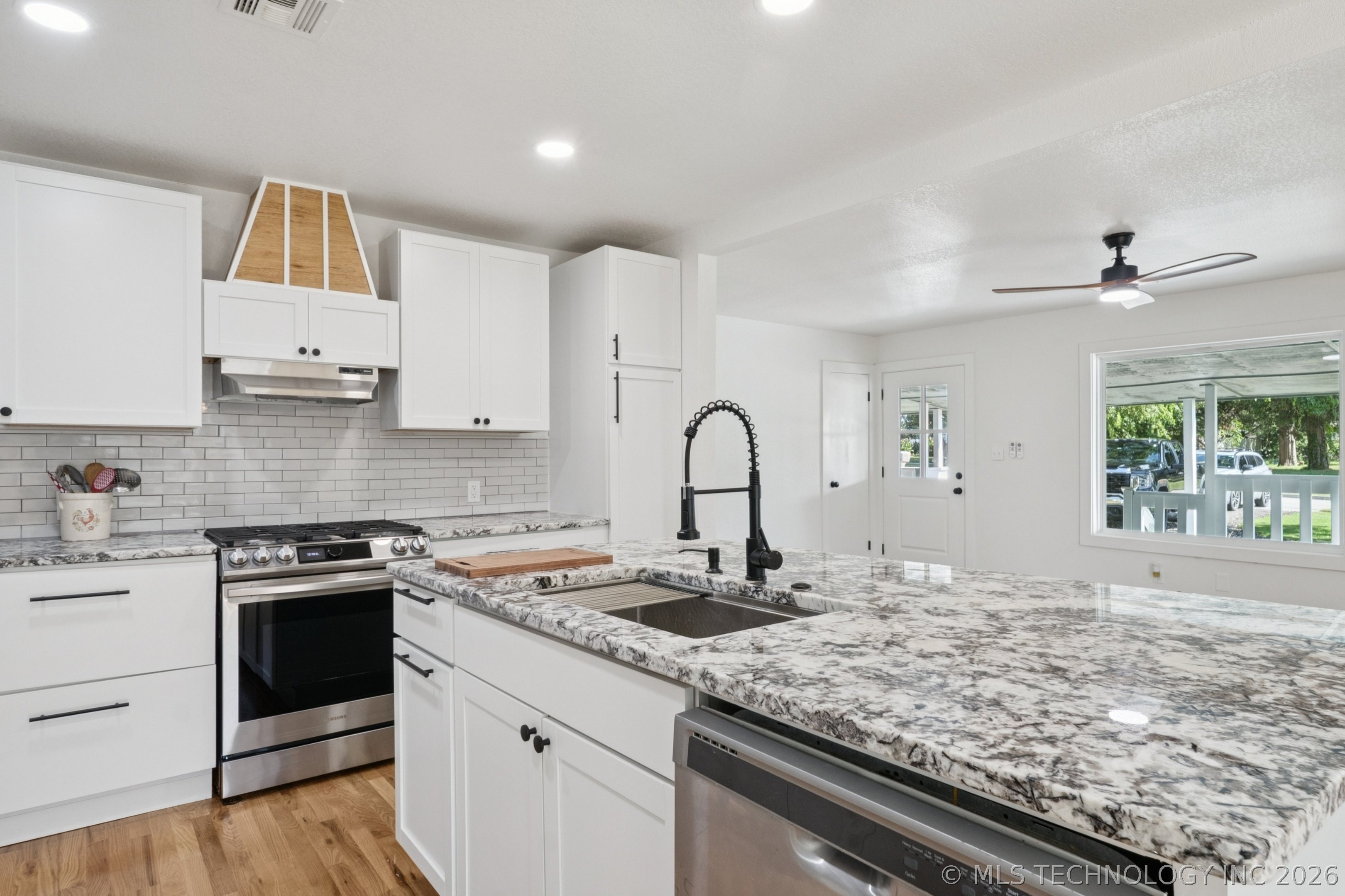 0512 W Dallas Street Property Photo 18