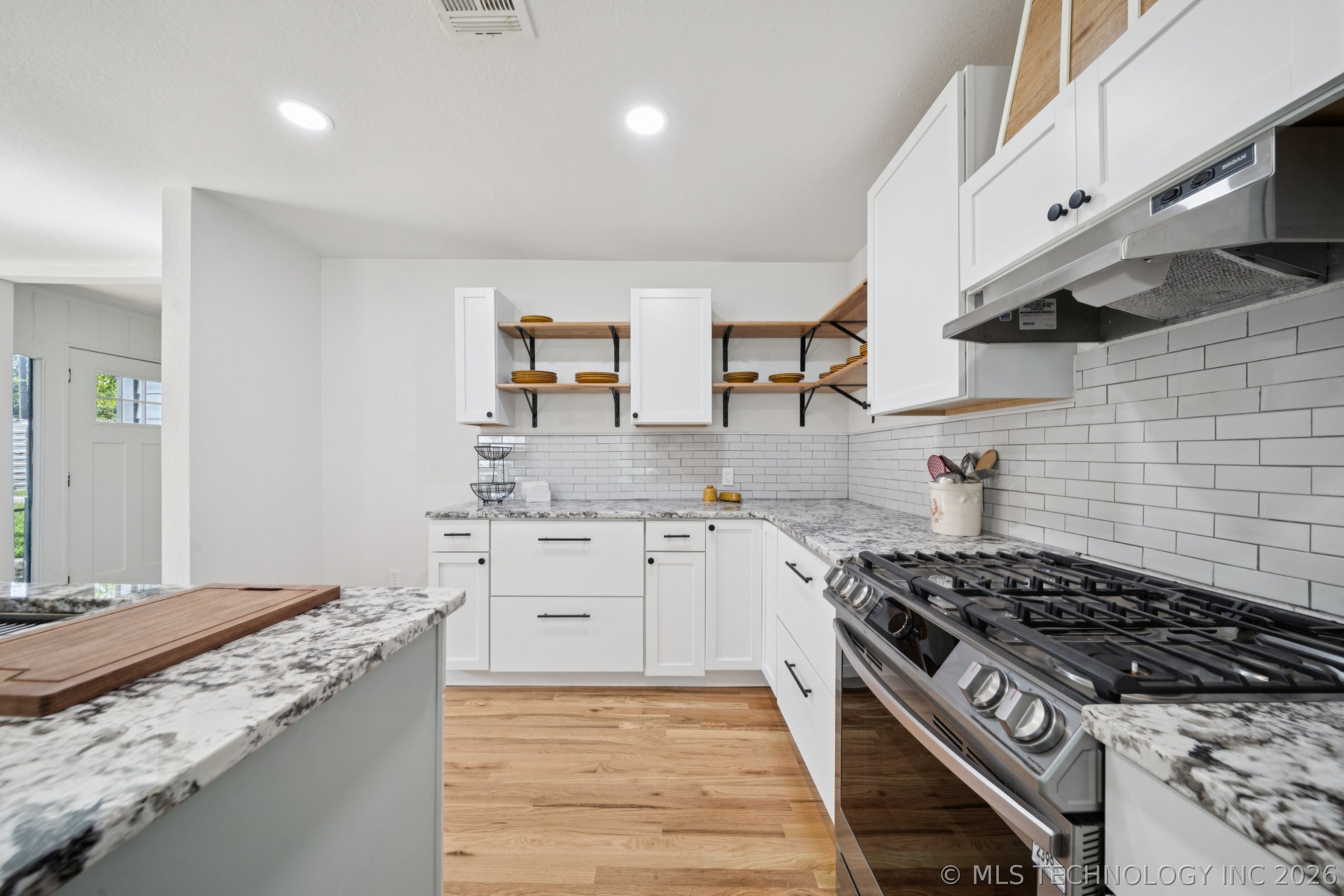 0512 W Dallas Street Property Photo 21