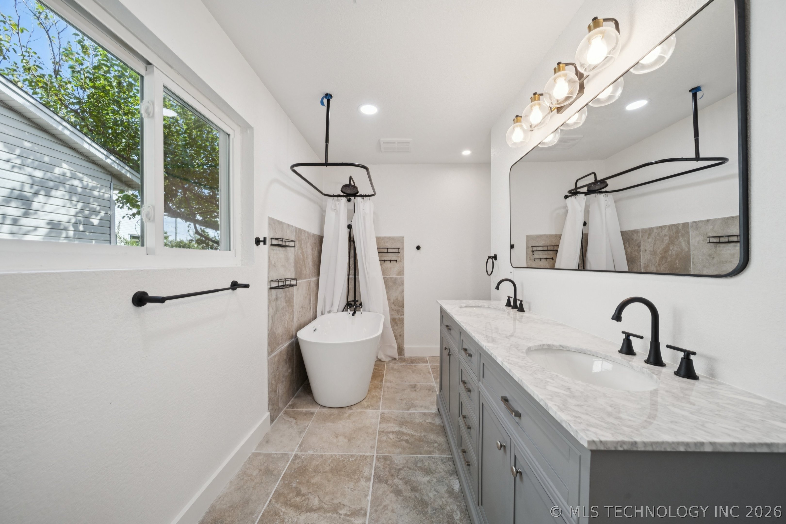 0512 W Dallas Street Property Photo 27