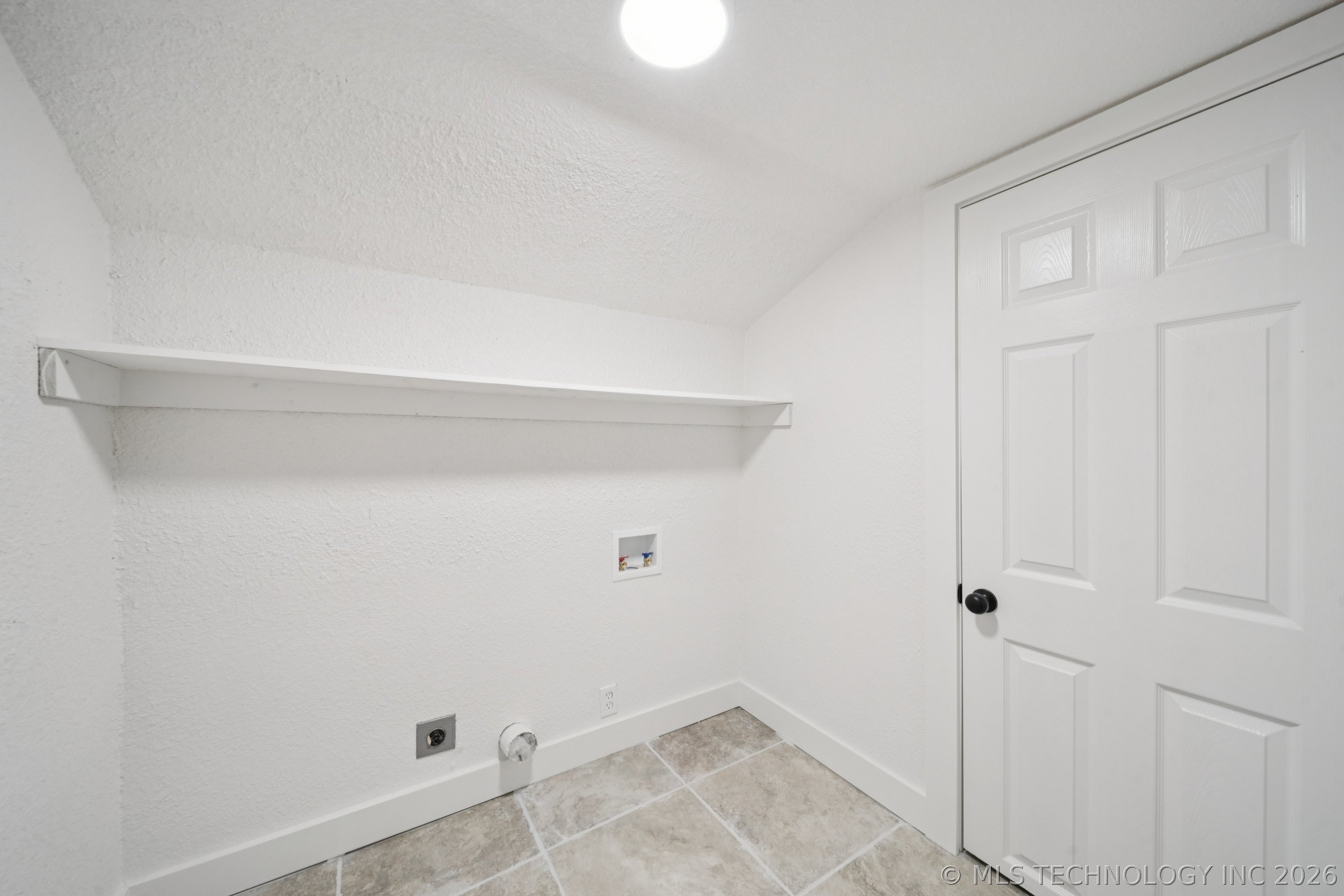 0512 W Dallas Street Property Photo 32