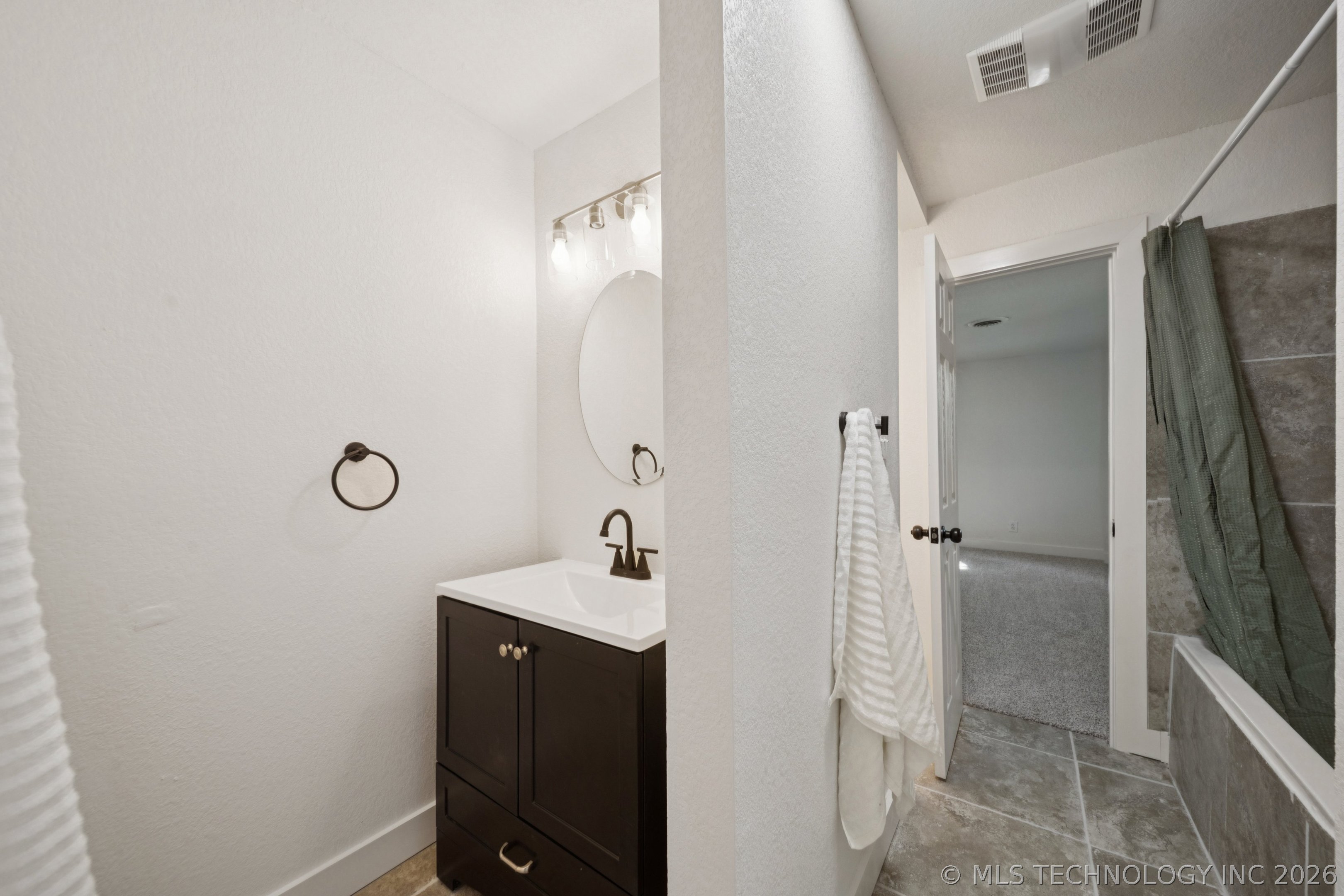 0512 W Dallas Street Property Photo 35