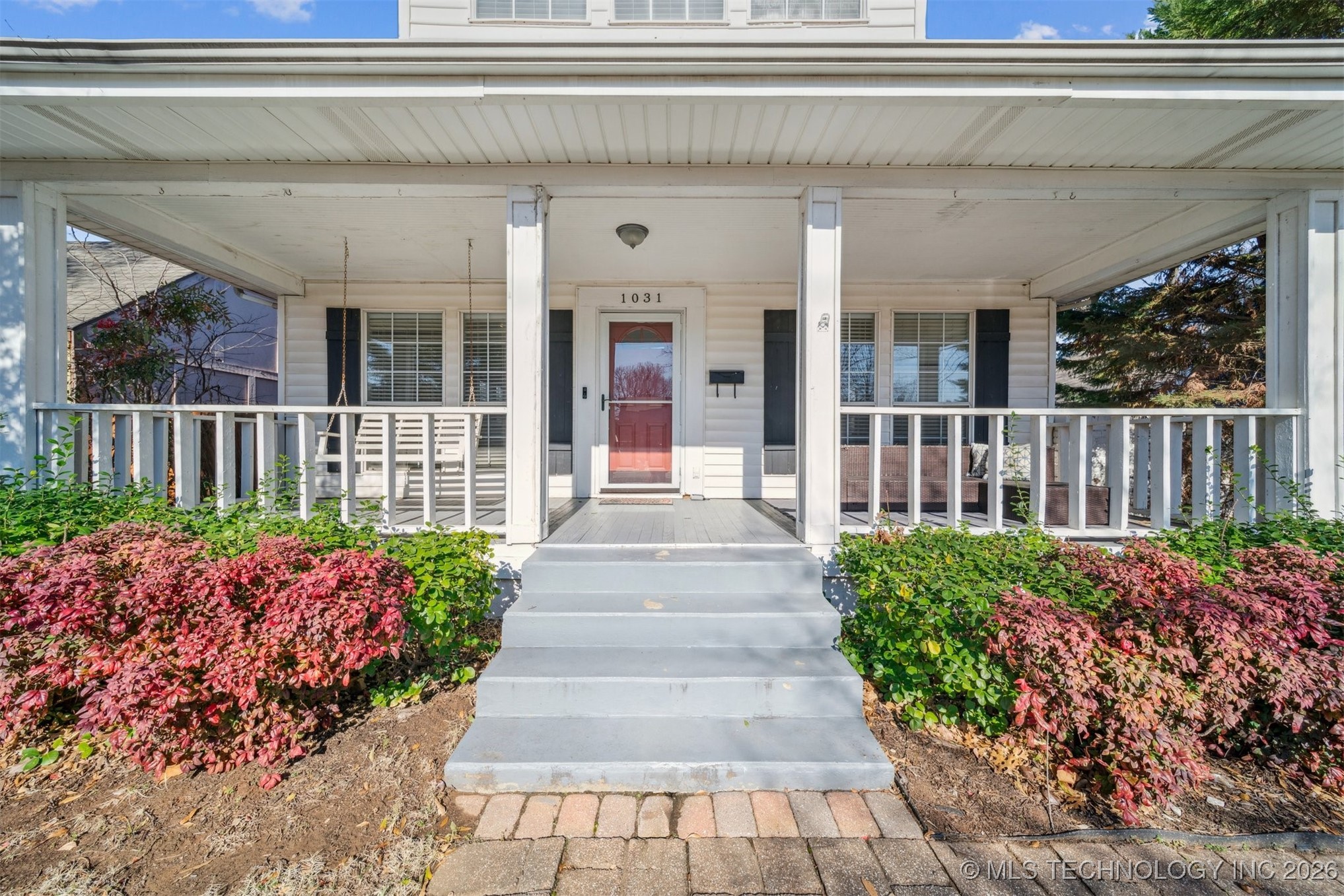 1031 E 36th Street Property Photo 2