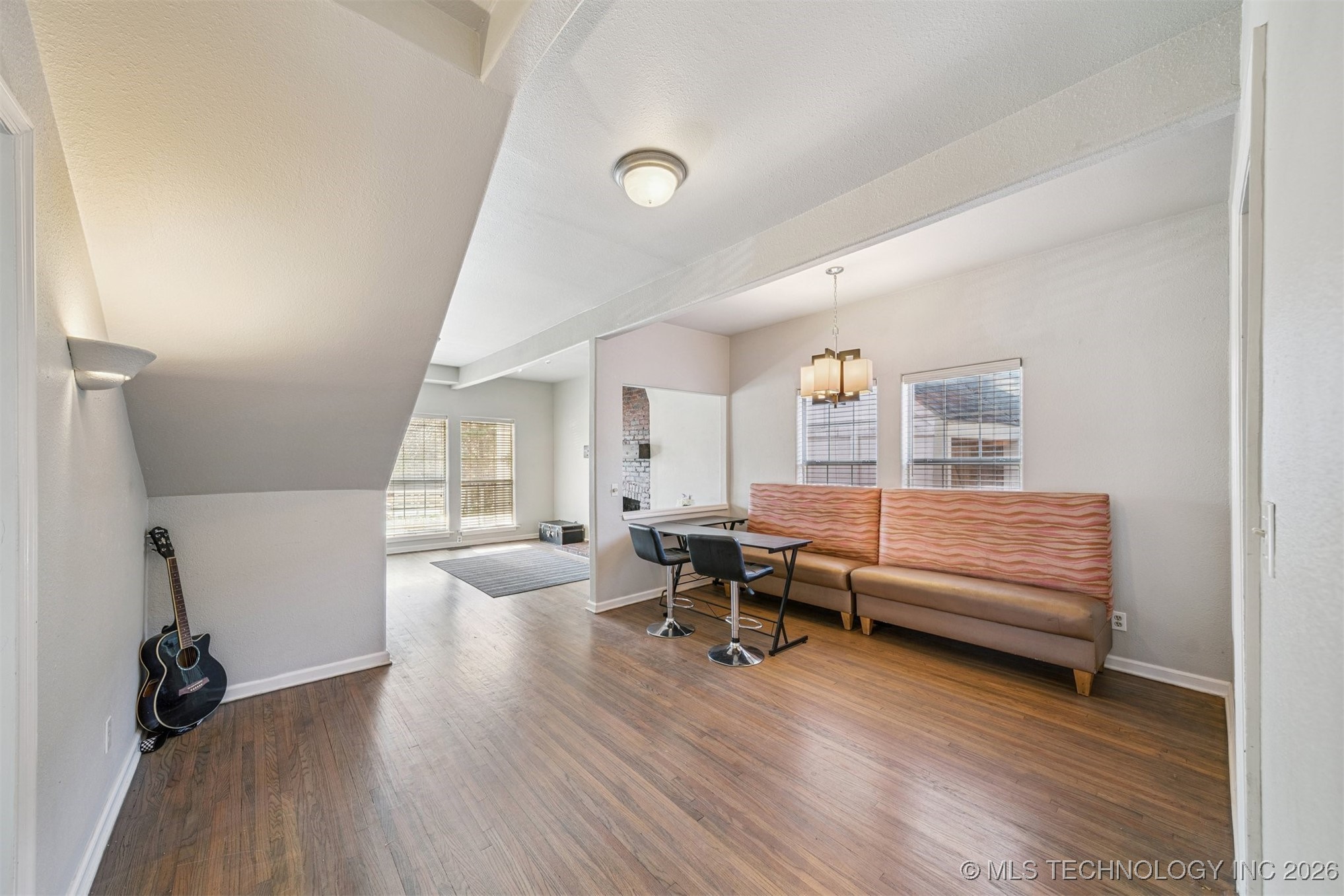 1031 E 36th Street Property Photo 11